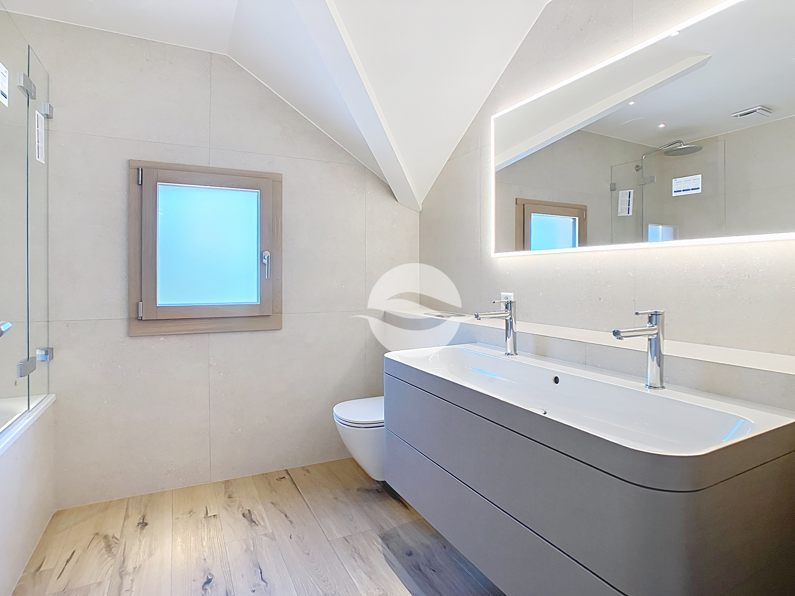 1er : Salle de bains 