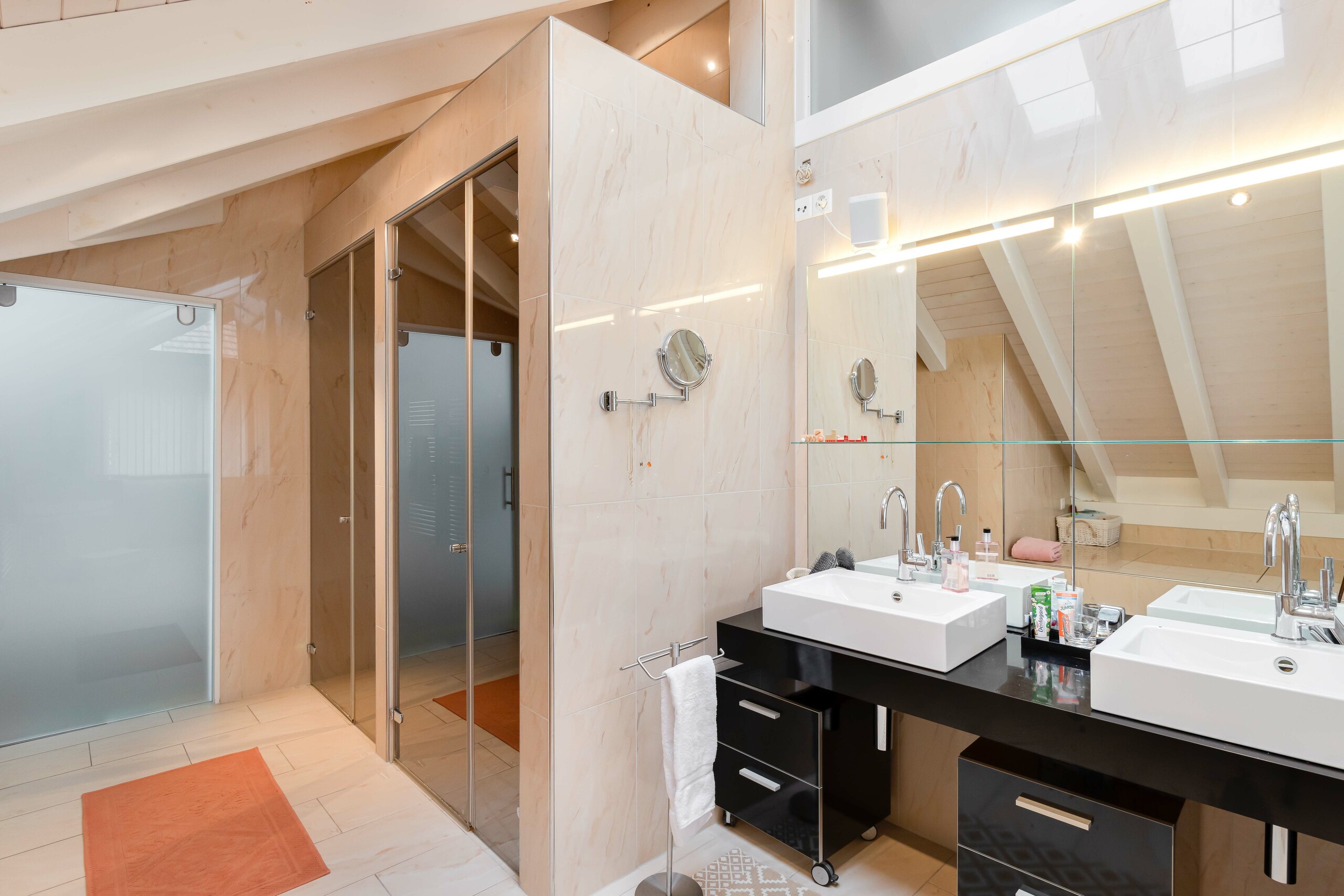 Nasszelle/Wellness im OG Nasszelle/Wellness im OG