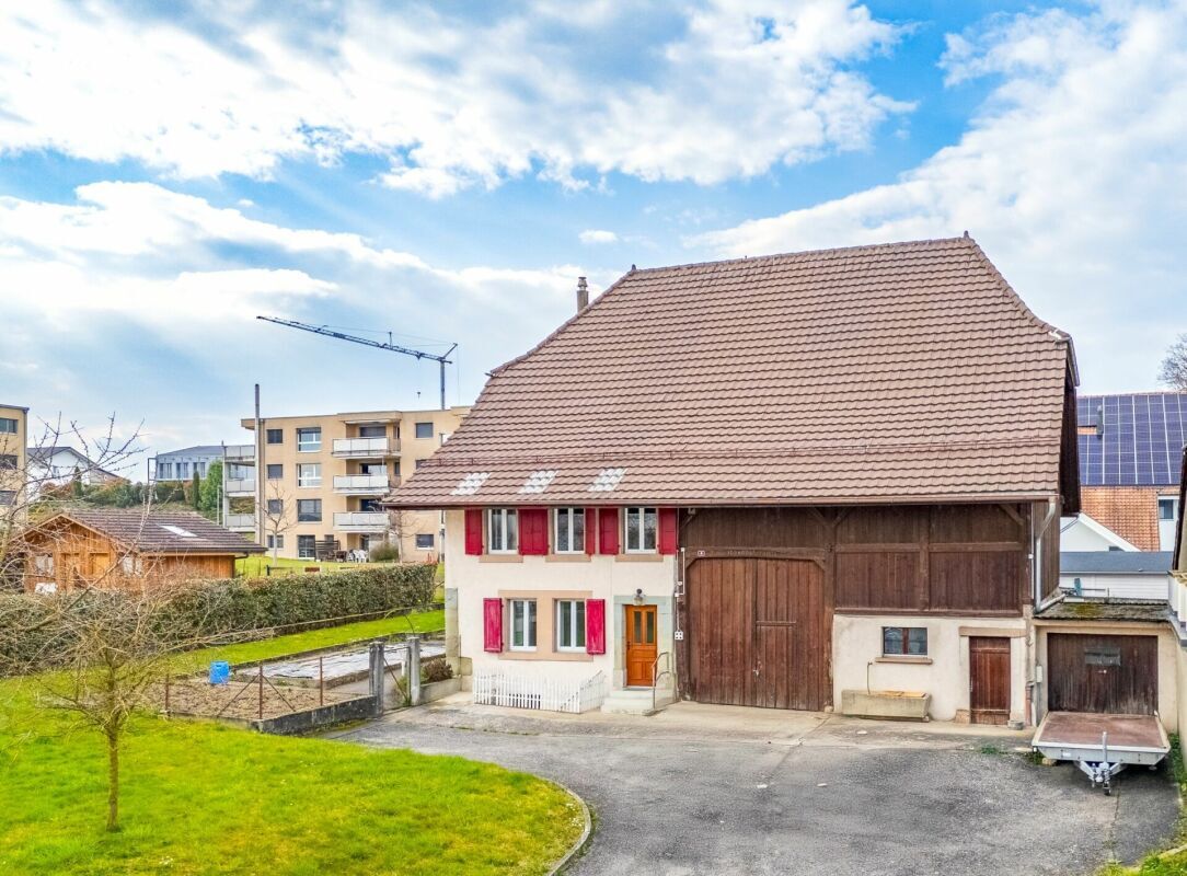 Maison à rénover avec beau potentiel