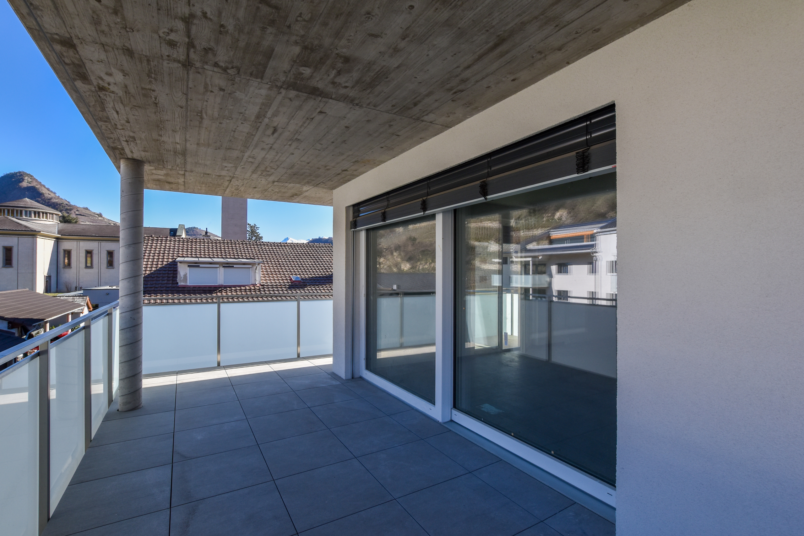 Exterior view 2