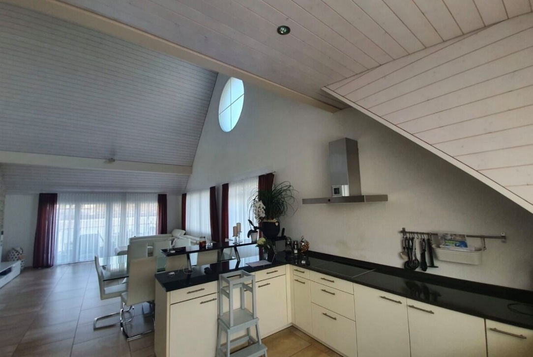 Interior view 4