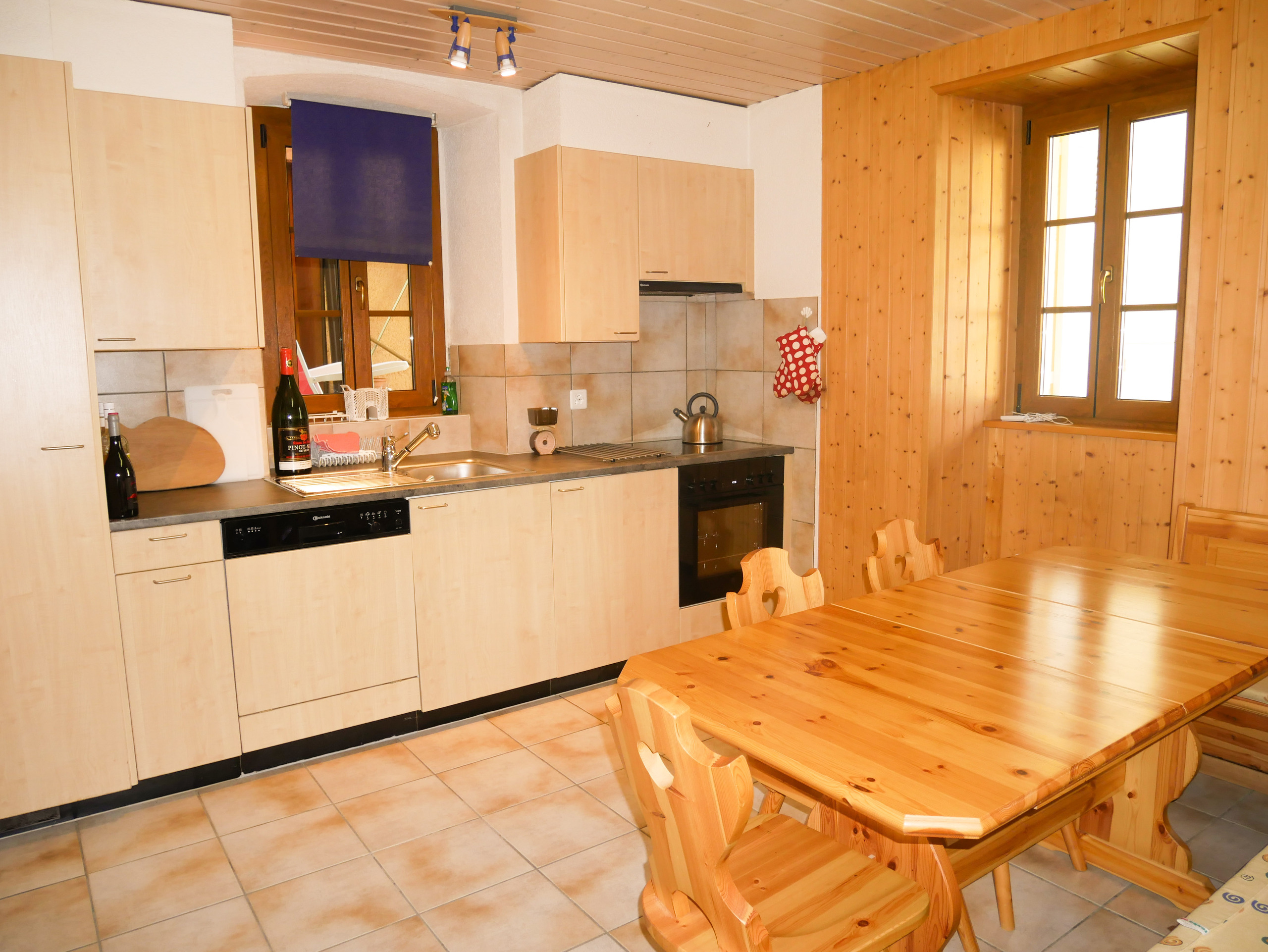 Interior view 4