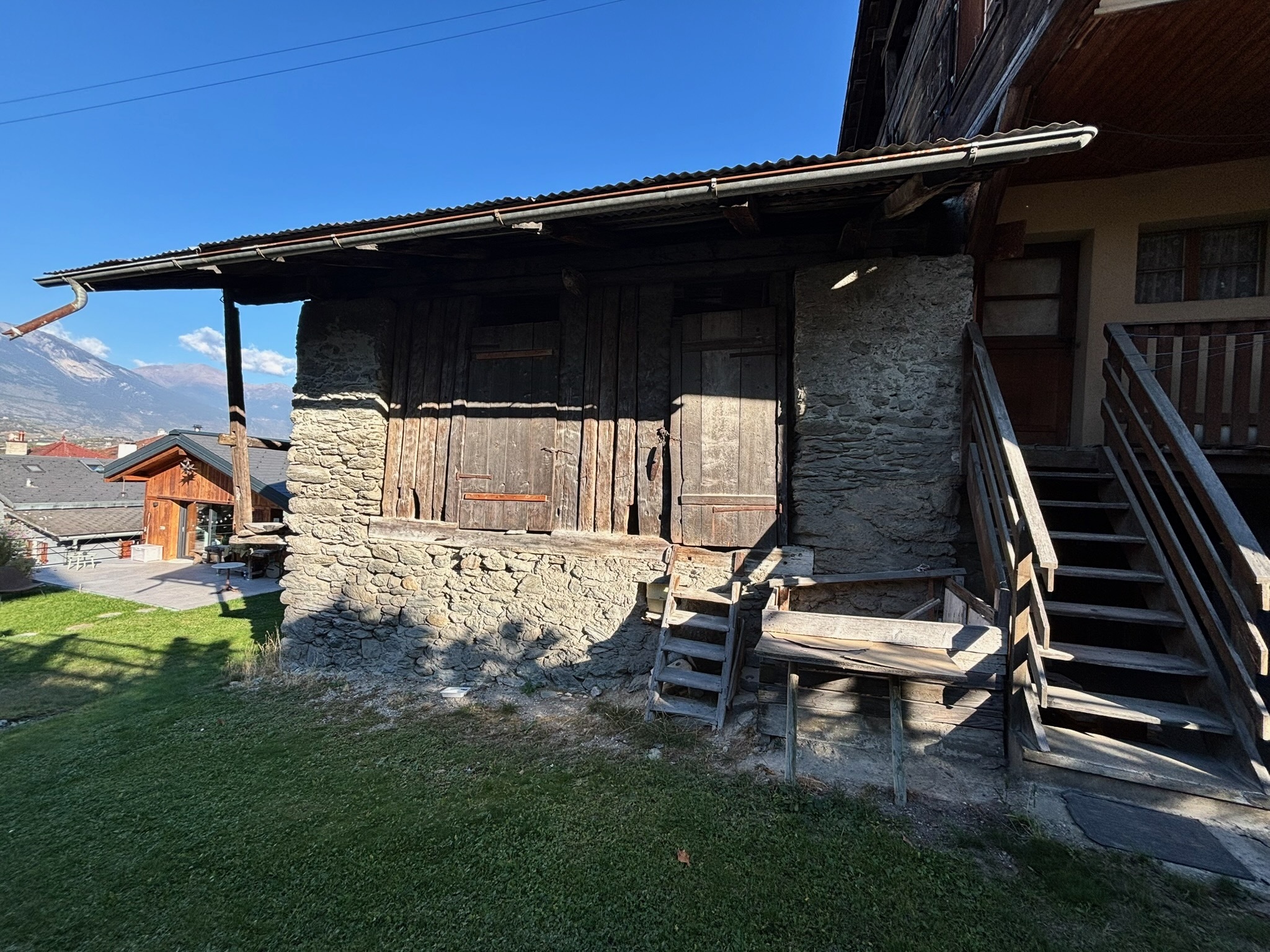 Exterior view 4