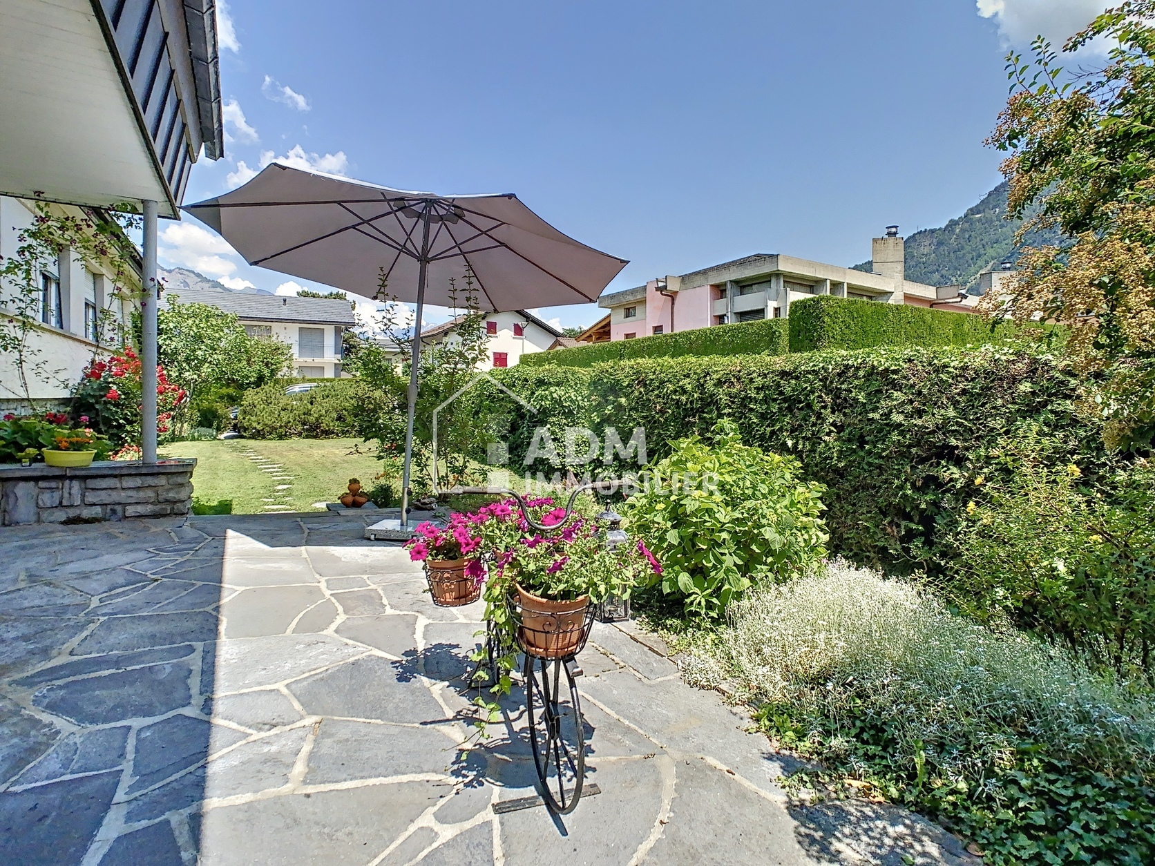 Terrasse dallée Terrasse dallée