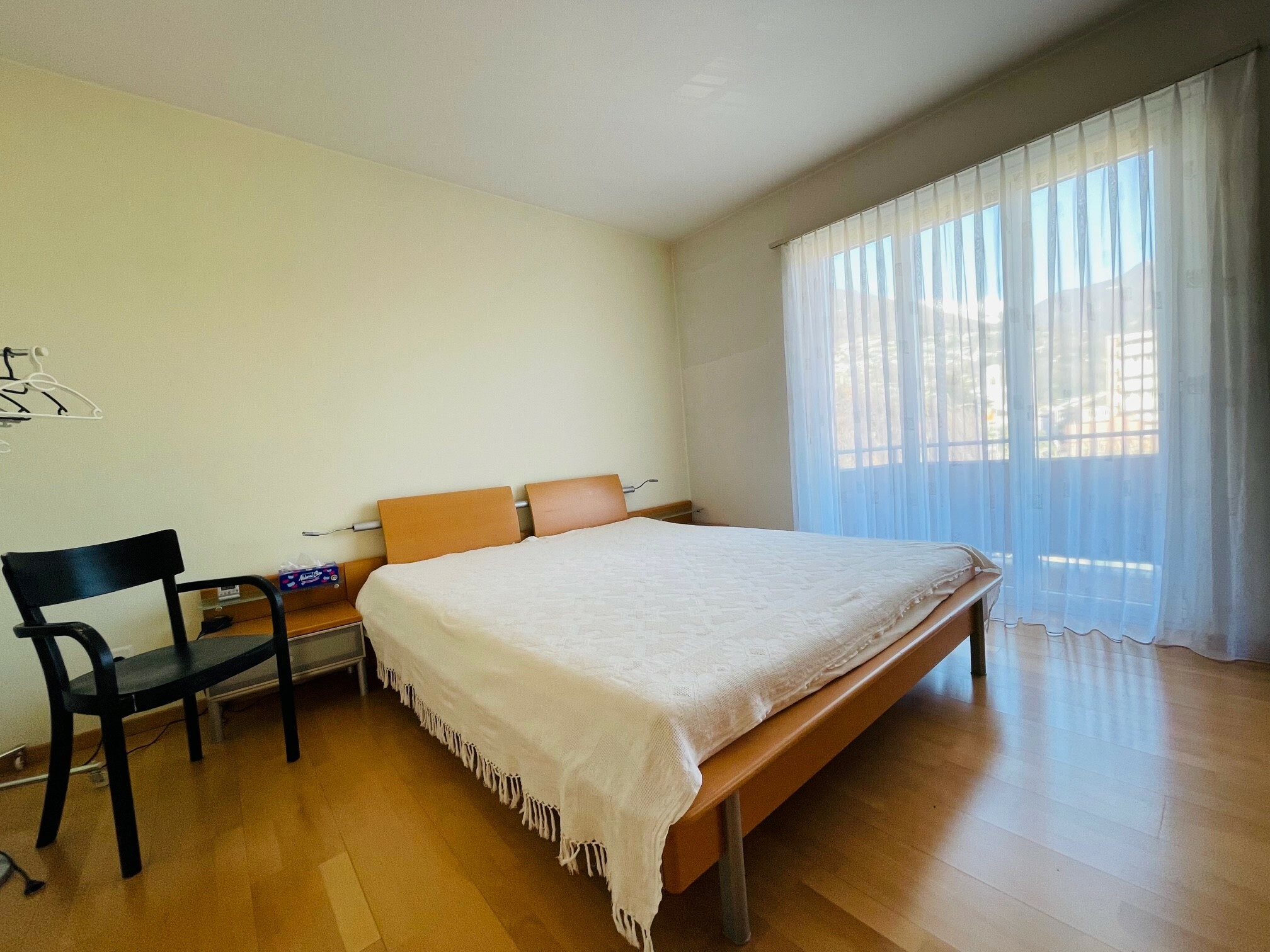 3.OG 3-Zimmer Wohnung Via Gottardo 52 Zimmer 1 3.OG 3-Zimmer Wohnung Via Gottardo 52 Zimmer 1