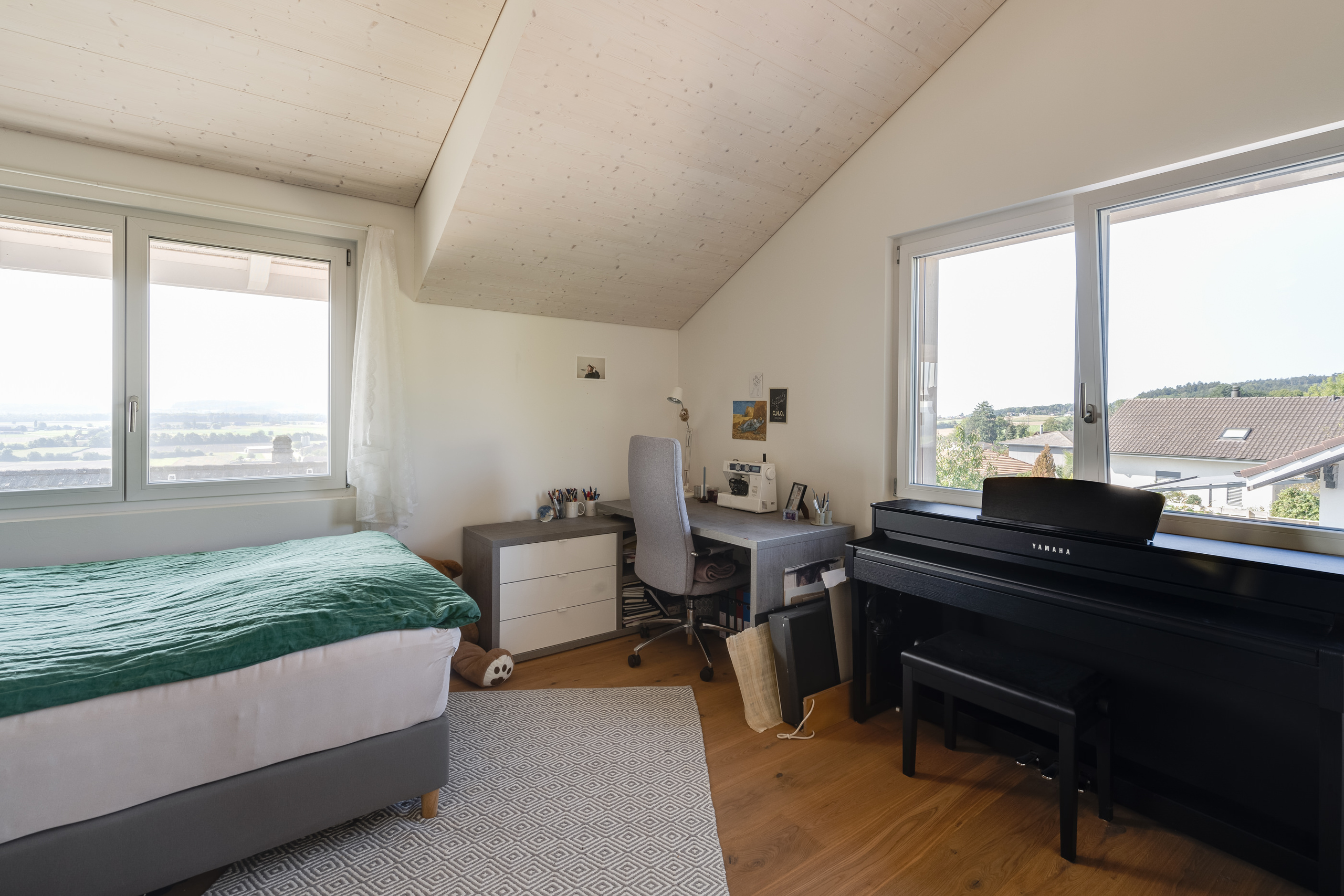 ZIMMER 2 OG ZIMMER 2 OG