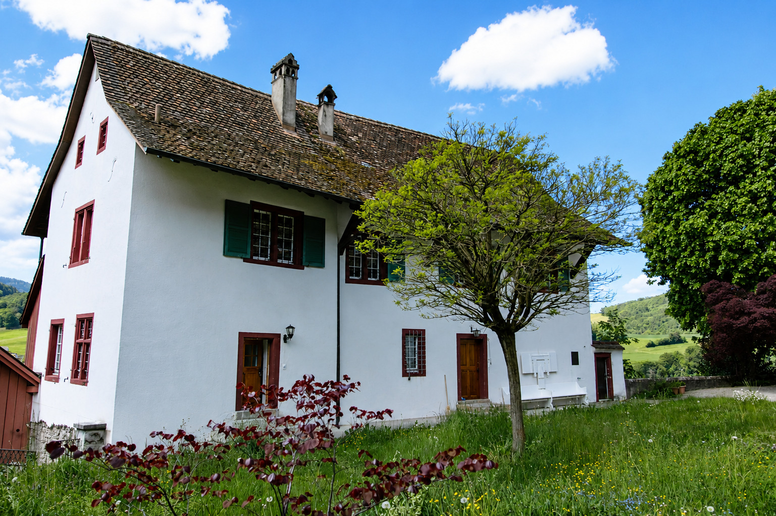Exterior view 3