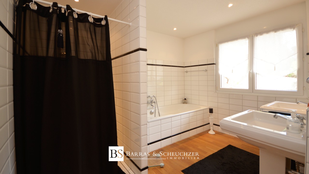 Salle-de-bain parentale Salle-de-bain parentale