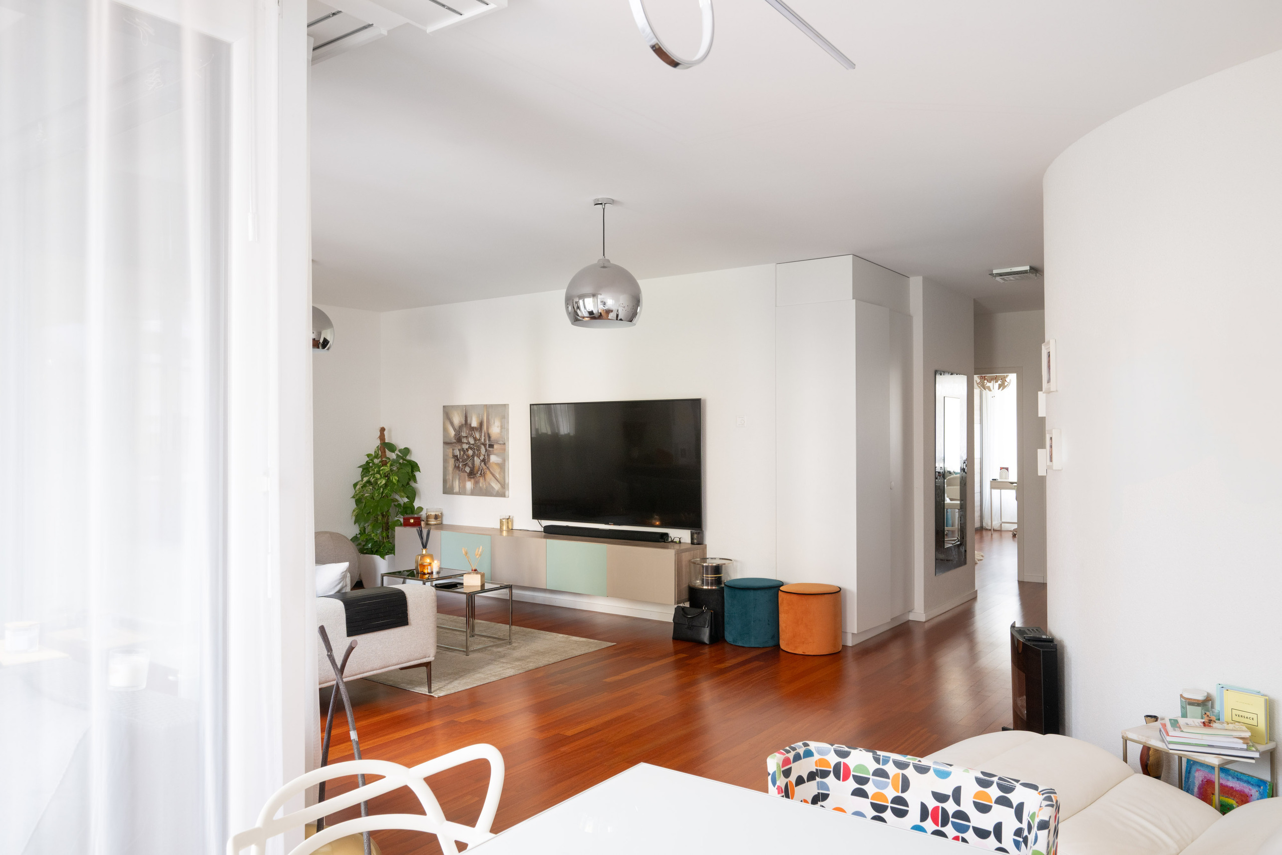 Interior view 2