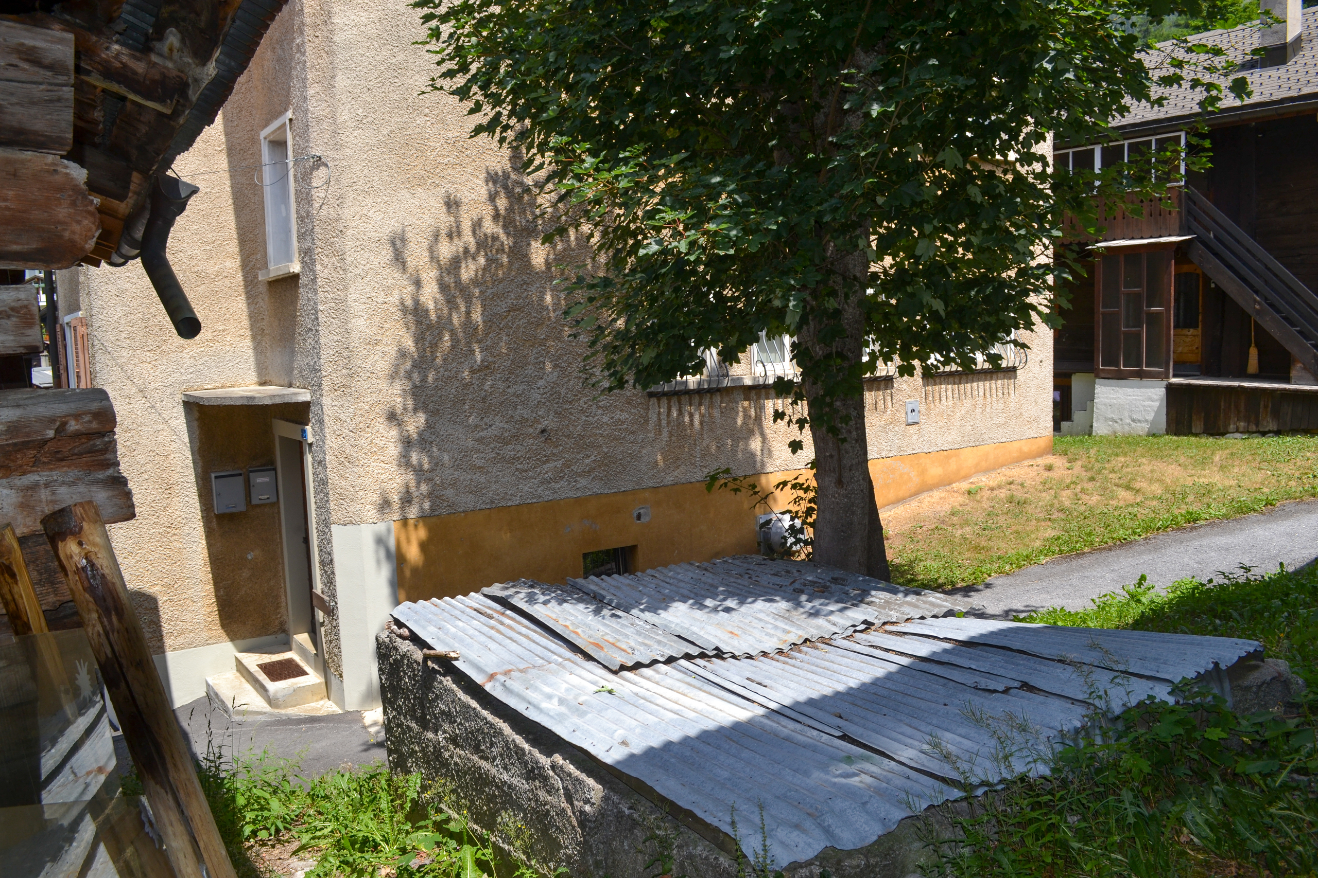 Photo 8
