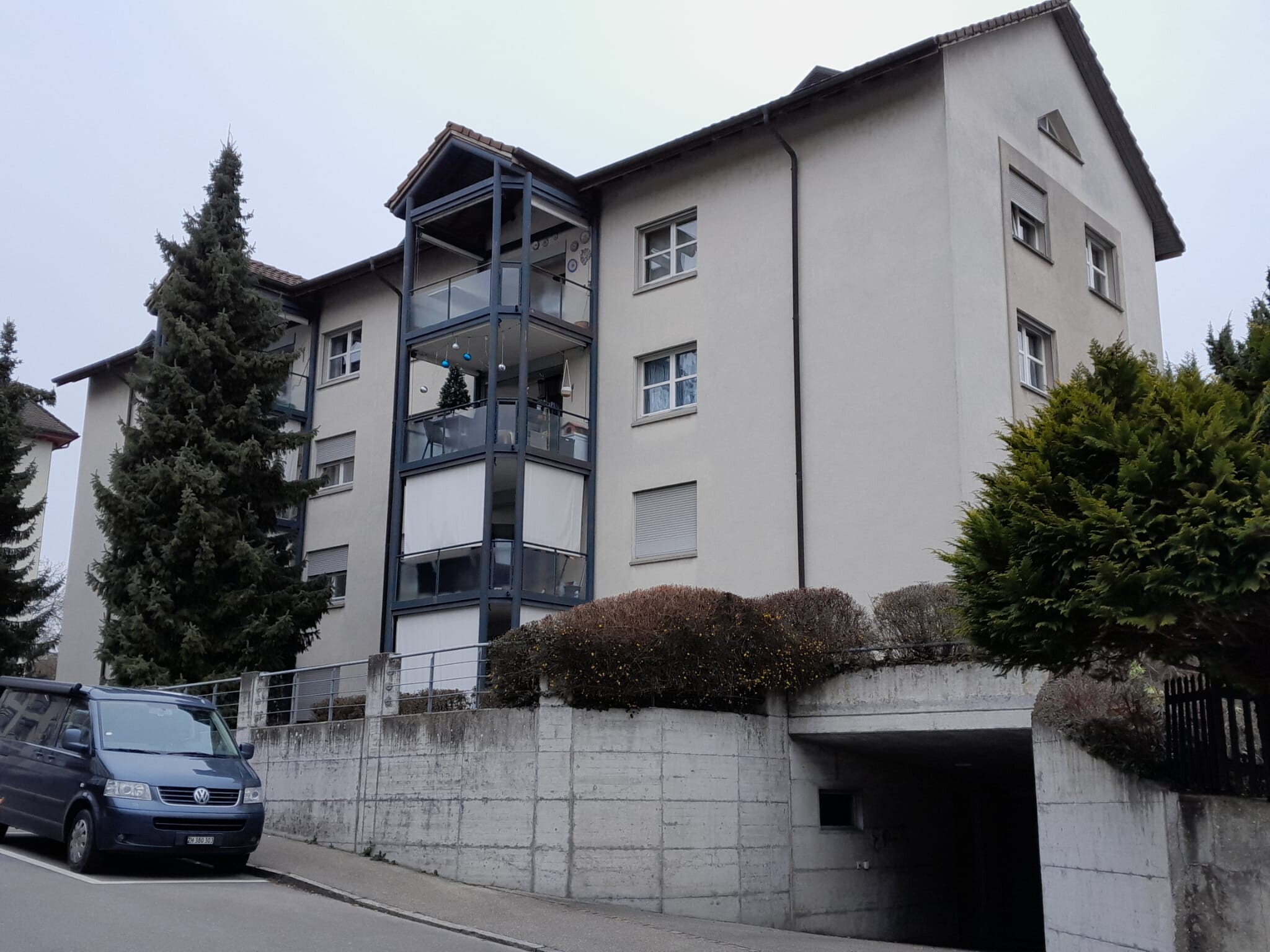 Photo 1