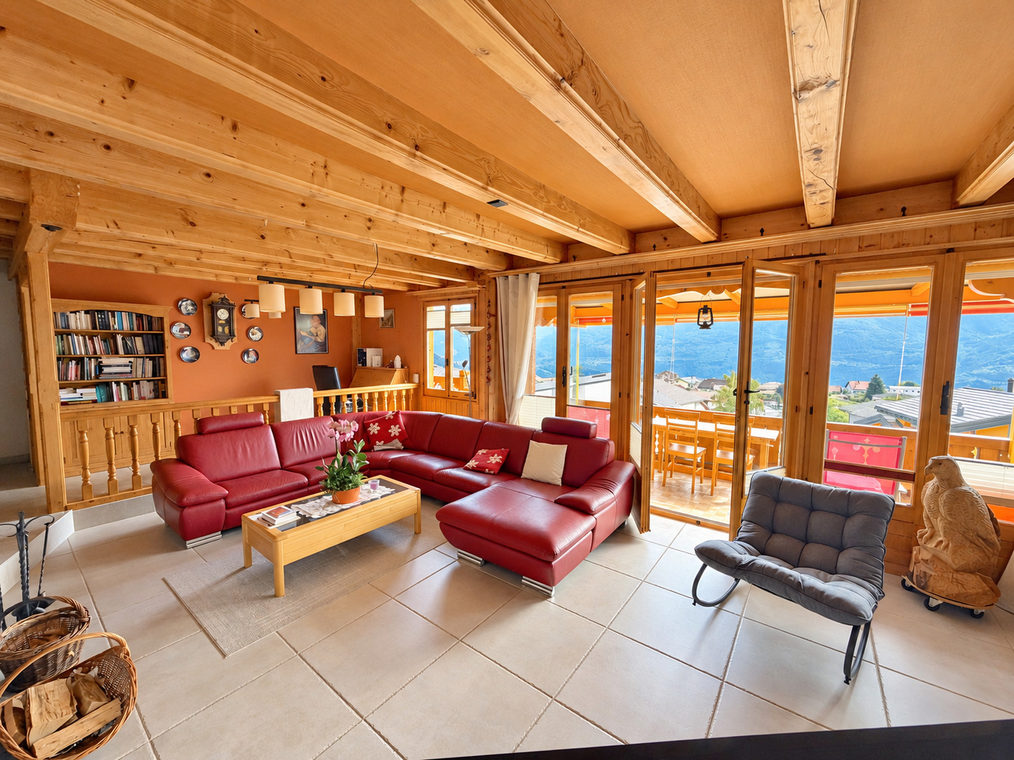 Interior view 2