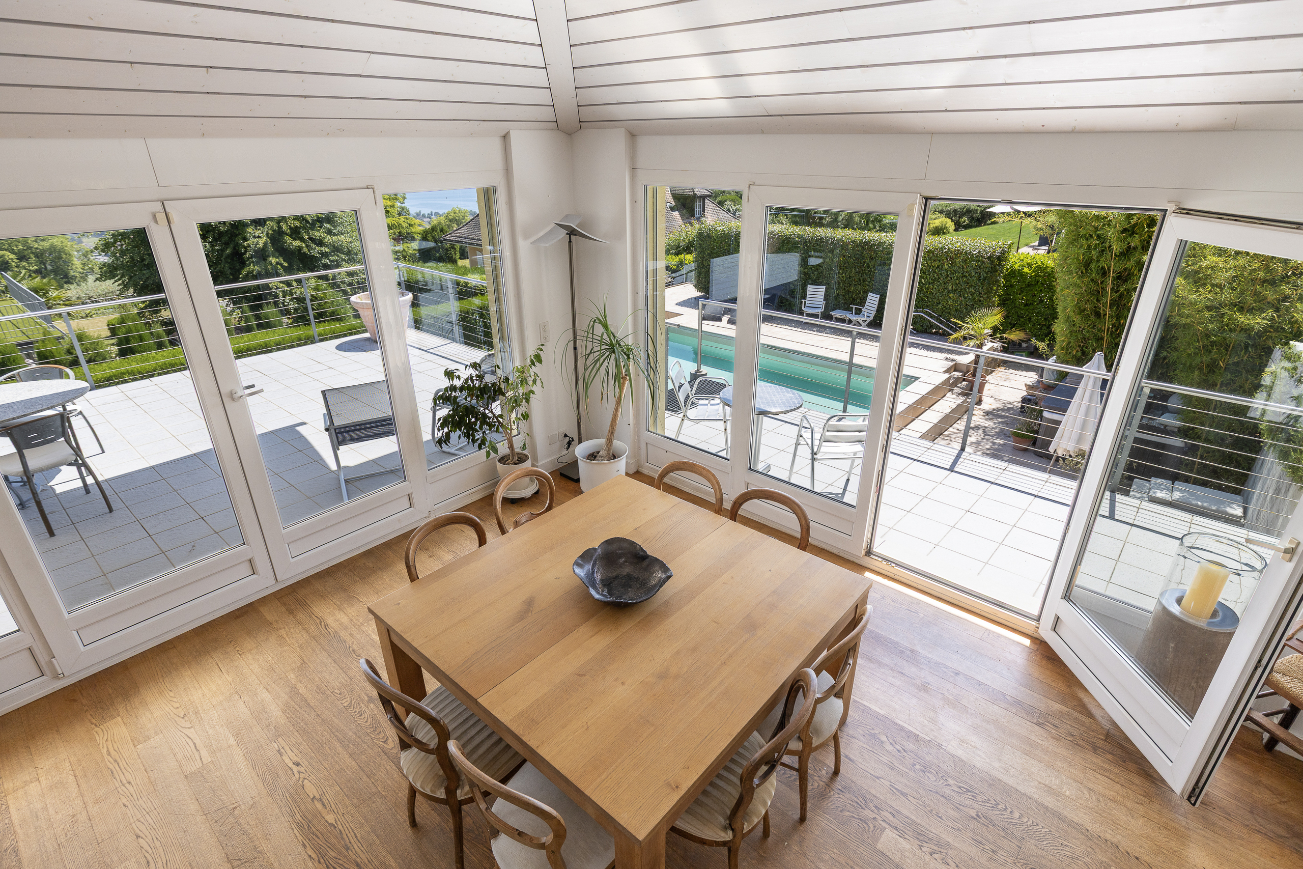 Interior view 6