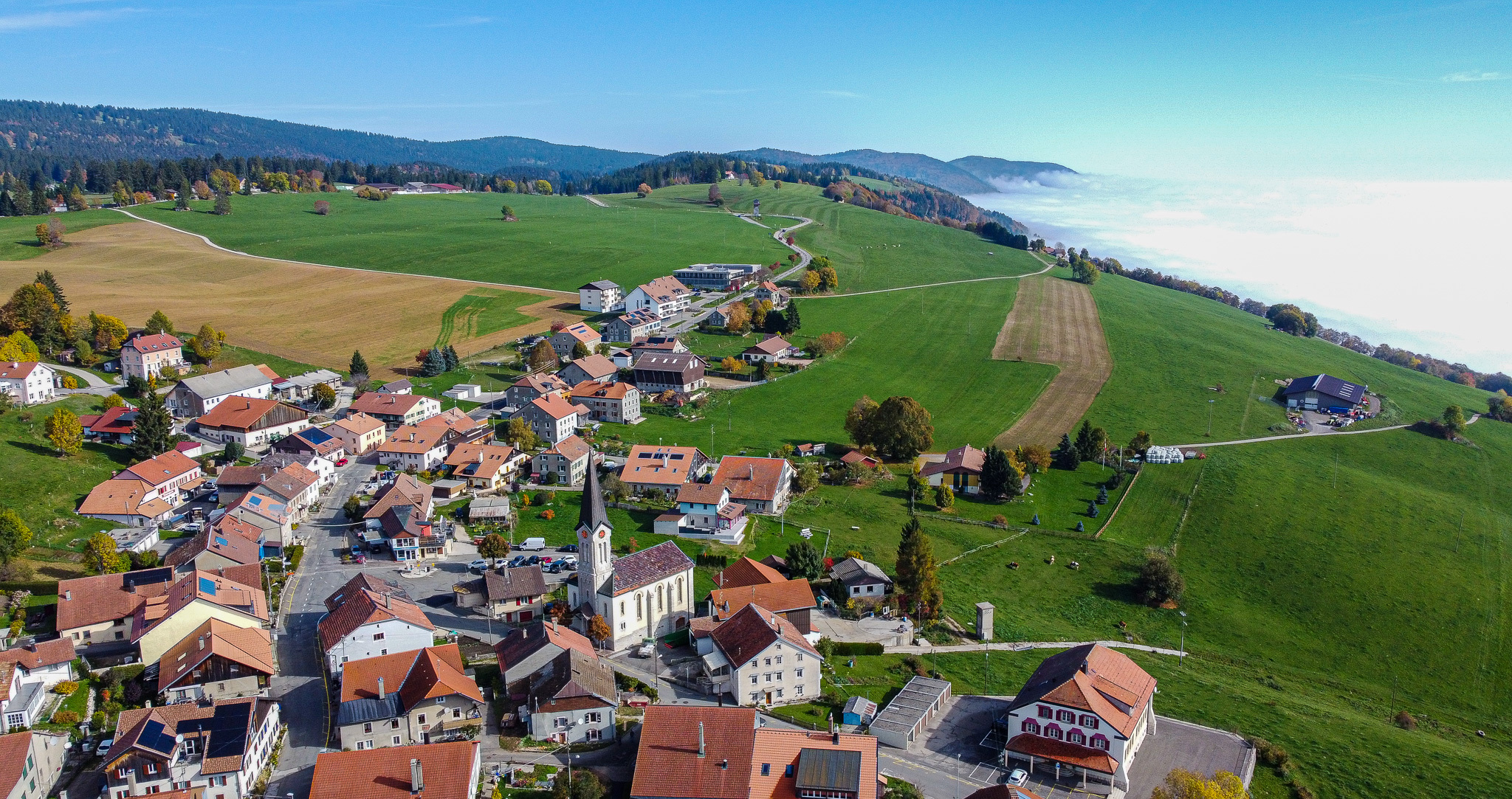 Vue aérienne du village de Bullet