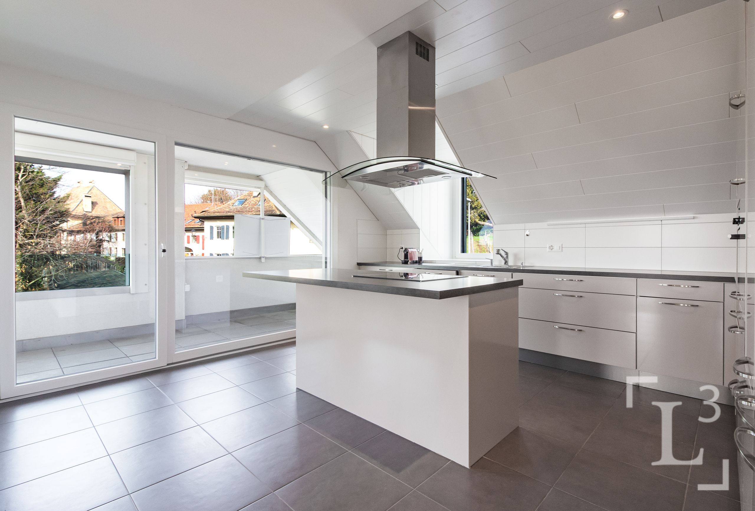 Cuisine ouverte équipée