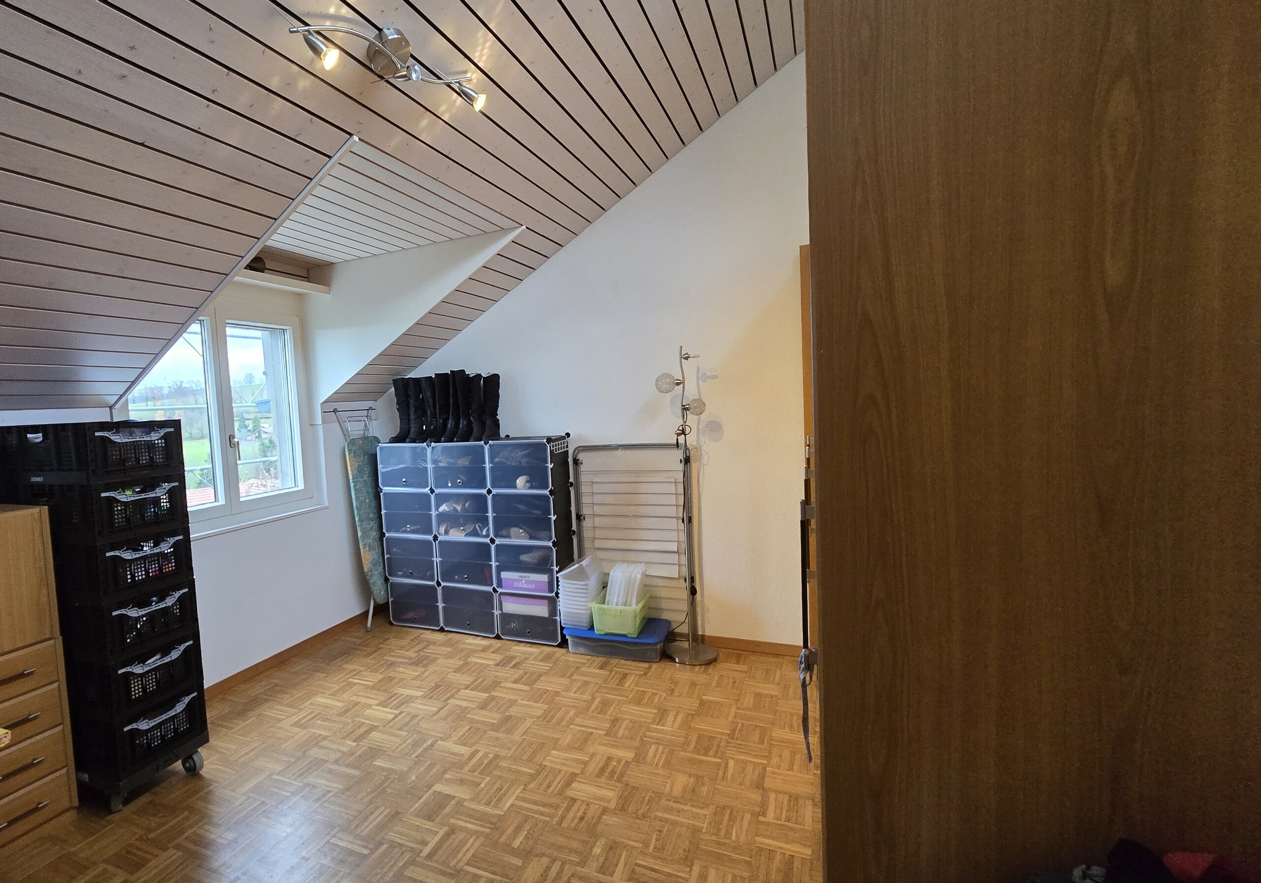 Interior view 4