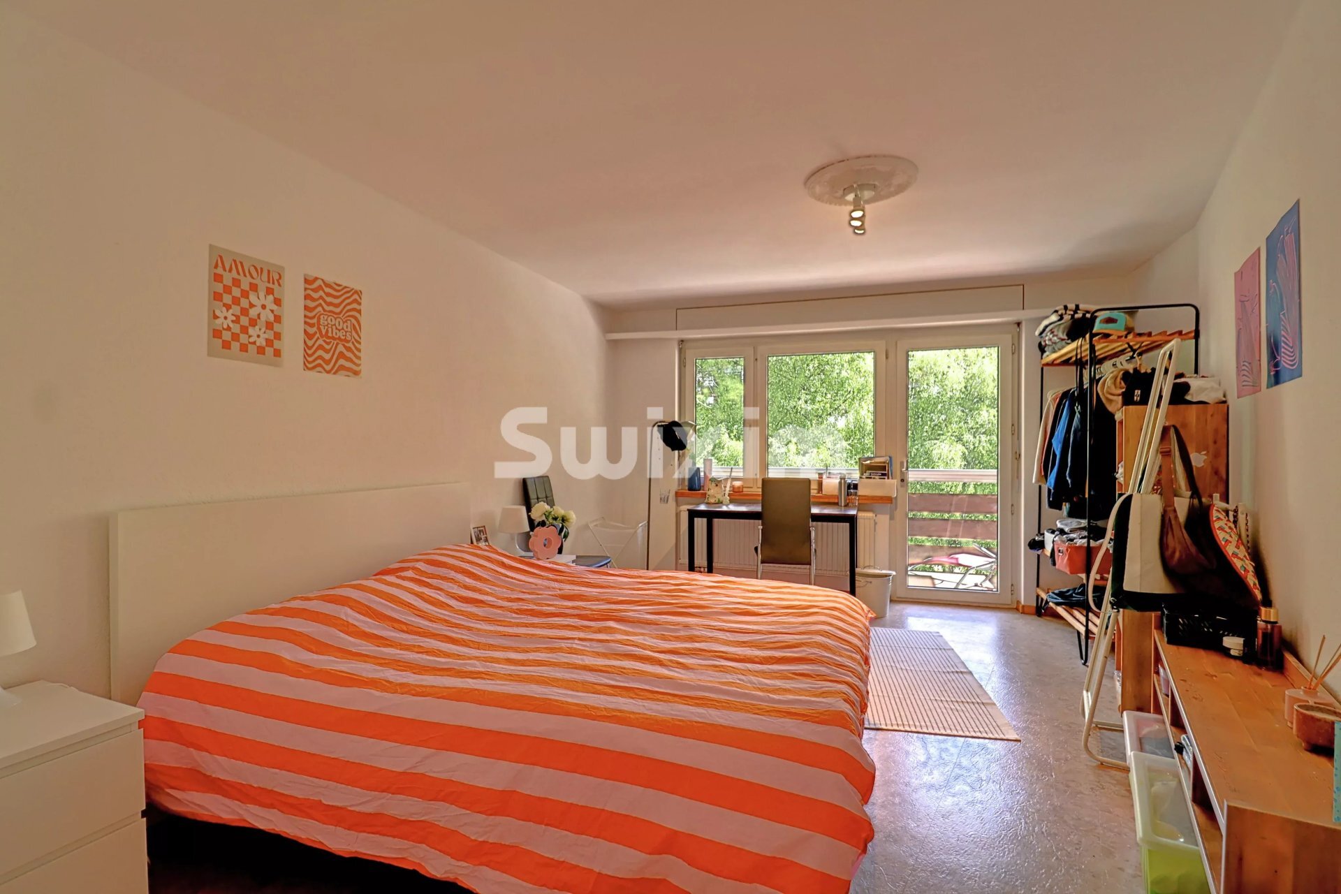 Photo 3