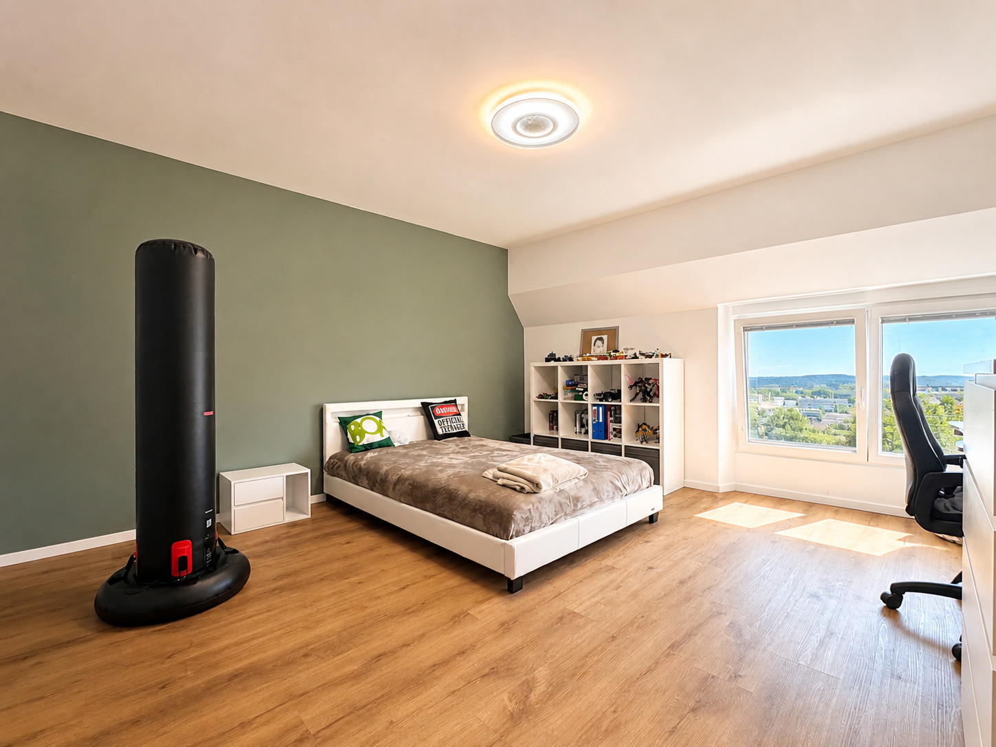 Interior view 5