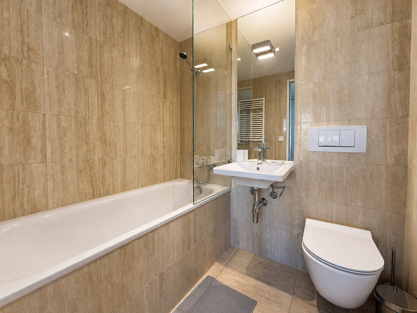 Interior view 7