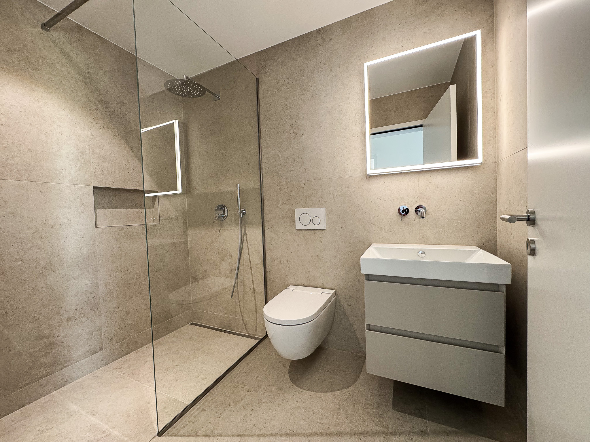 Dusche/WC Dusche/WC
