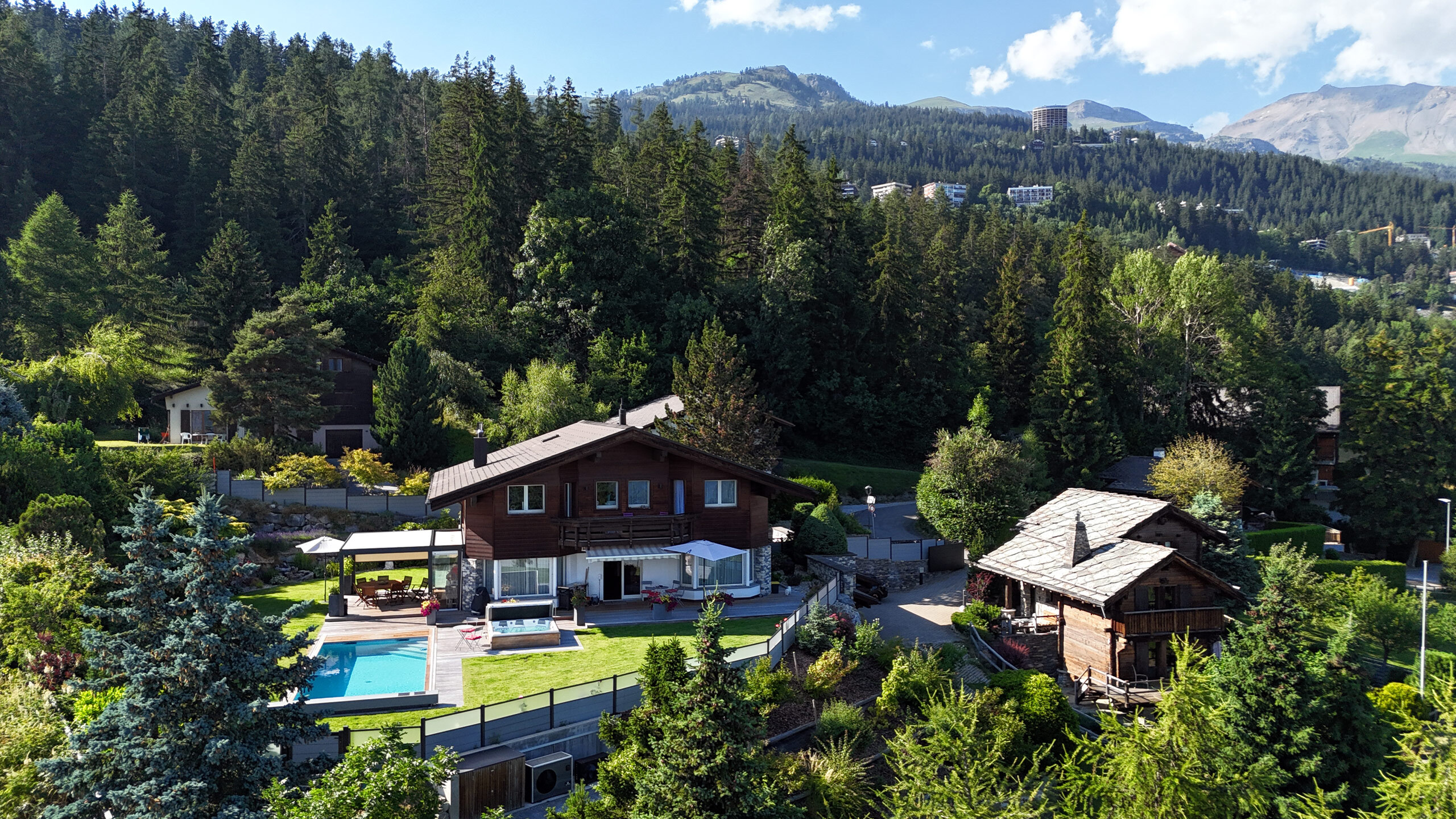 Vue sur la propriété (Chalet + Mazot)