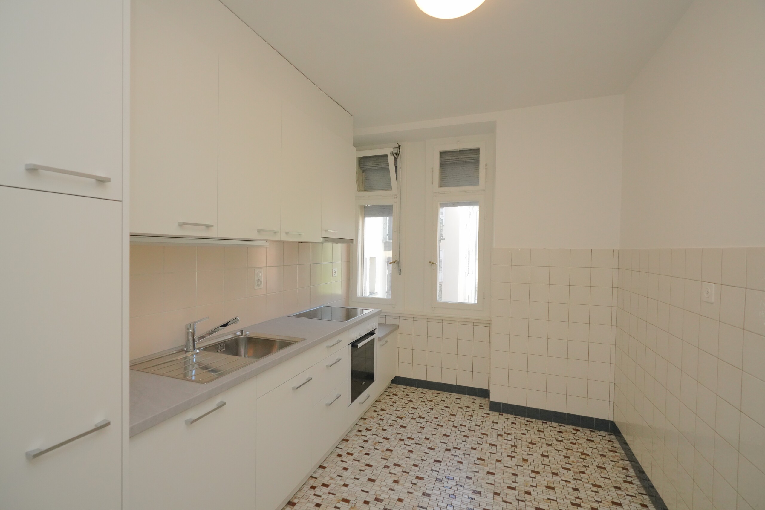 Interior view 4