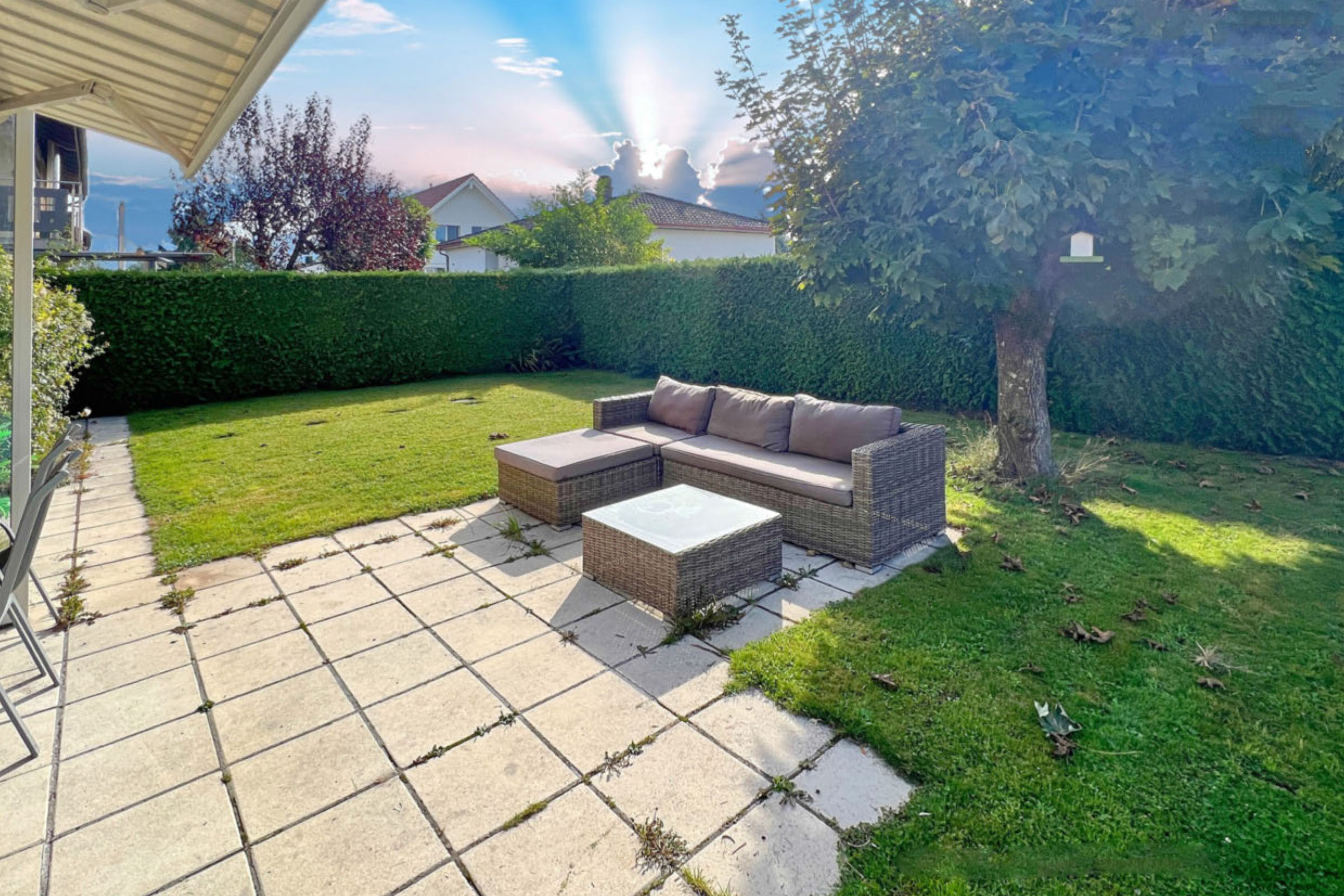 Garten mit viel Sonne, Aussenpool + Privatspähre