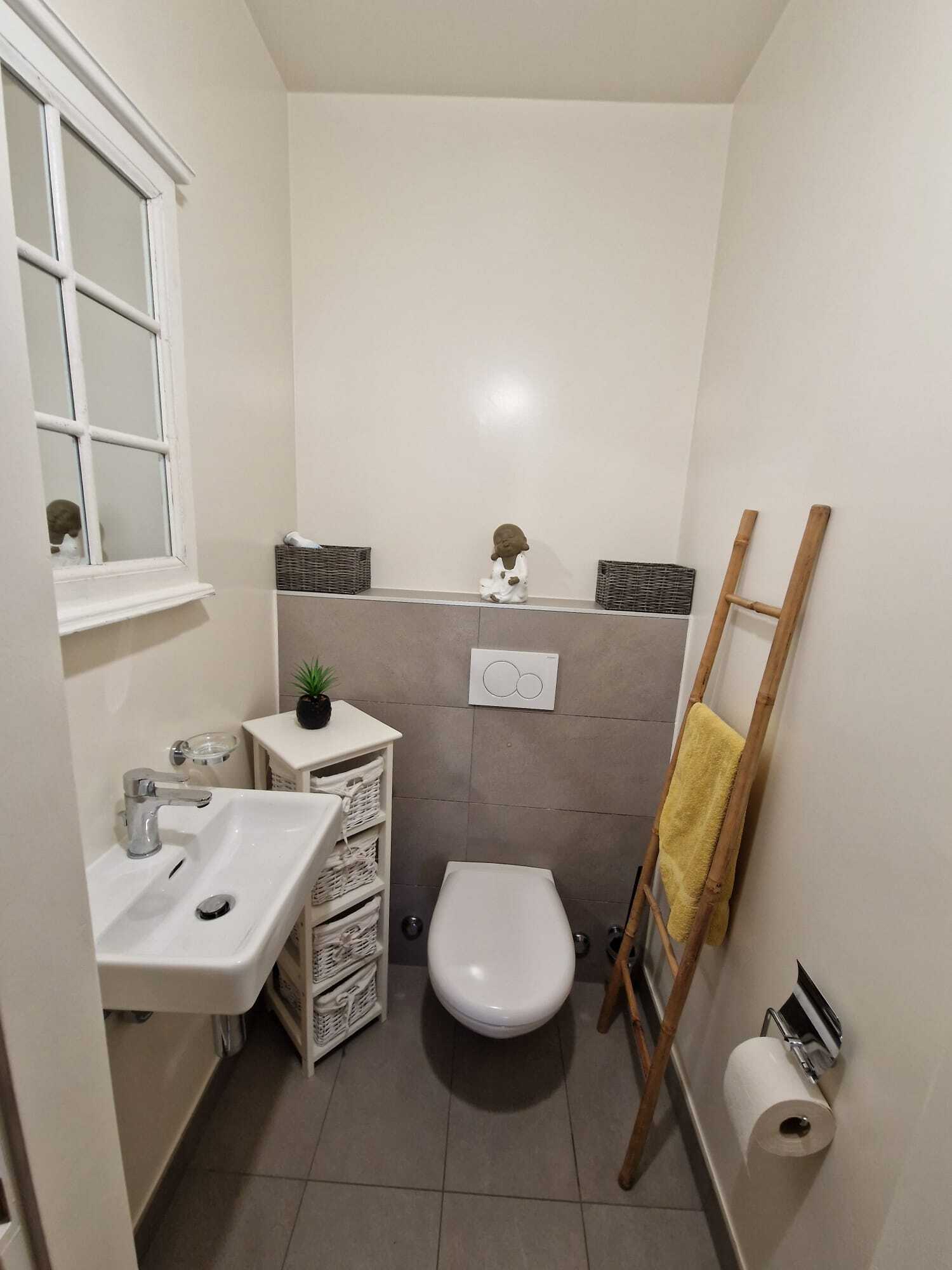 Interior view 9
