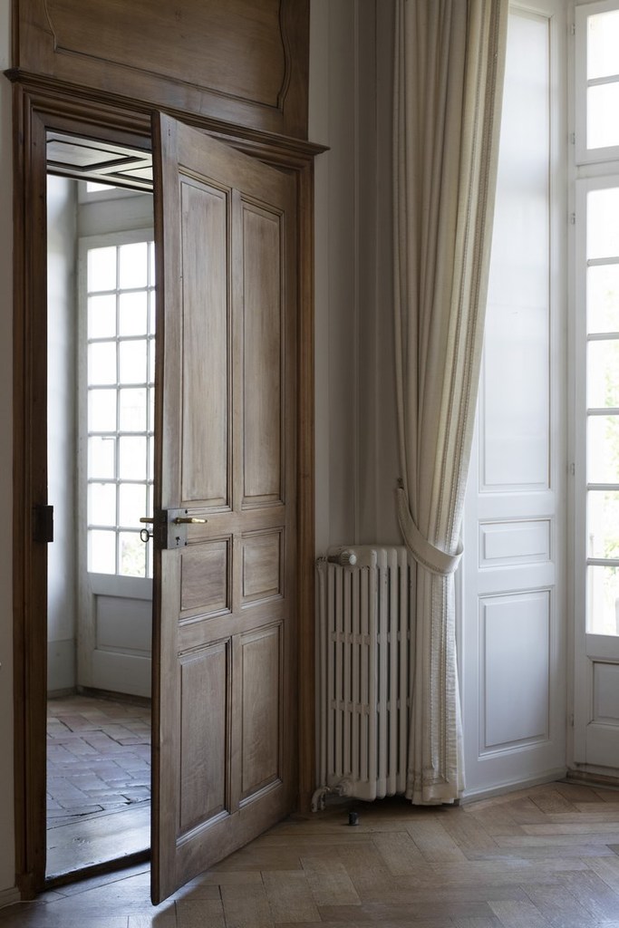 Magnifique porte en bois massif Magnifique porte en bois massif