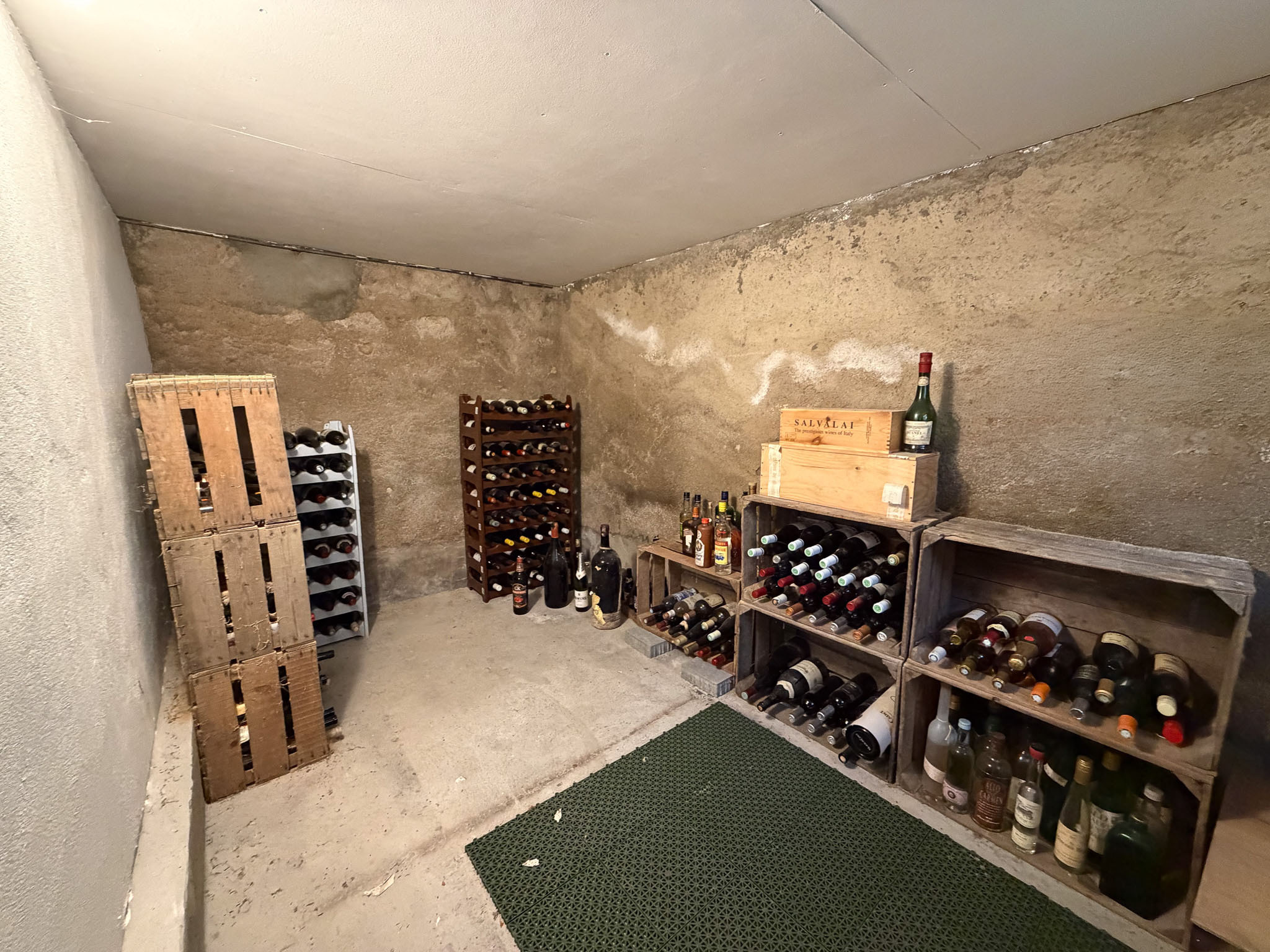 Cave à vin au sous-sol
