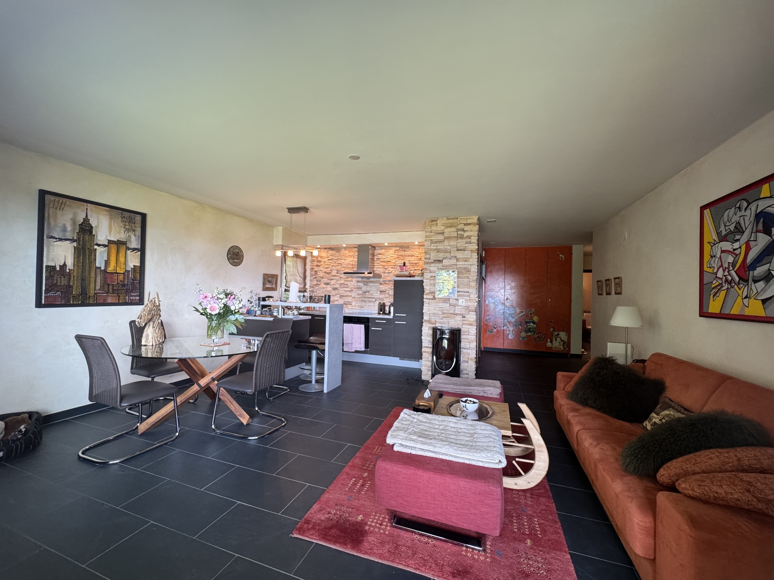 Interior view 3