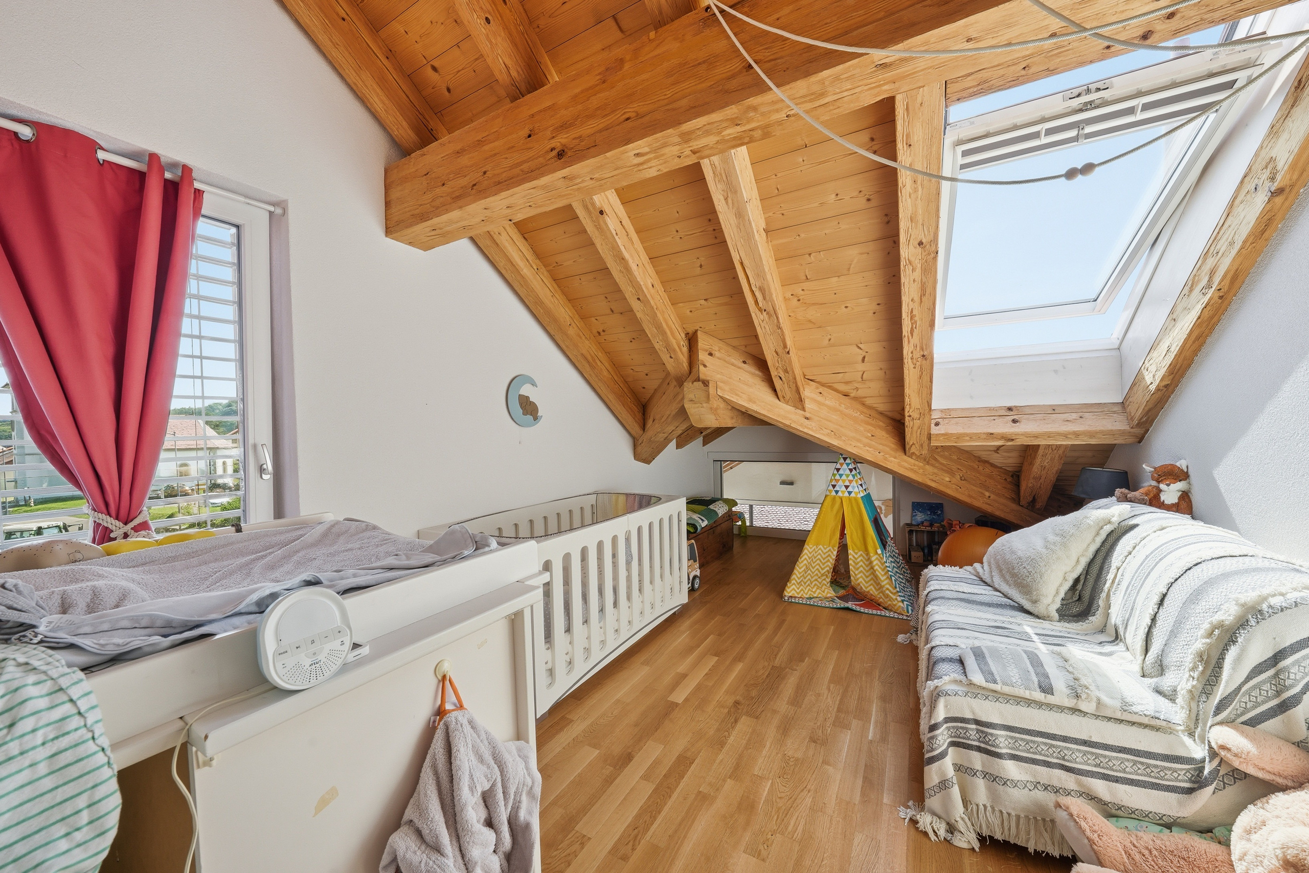 Interior view 24