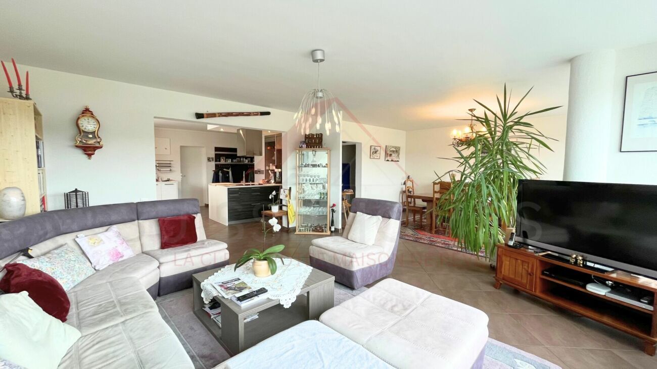 Wohnzimmer / Wohnbereich ? Salon / séjour