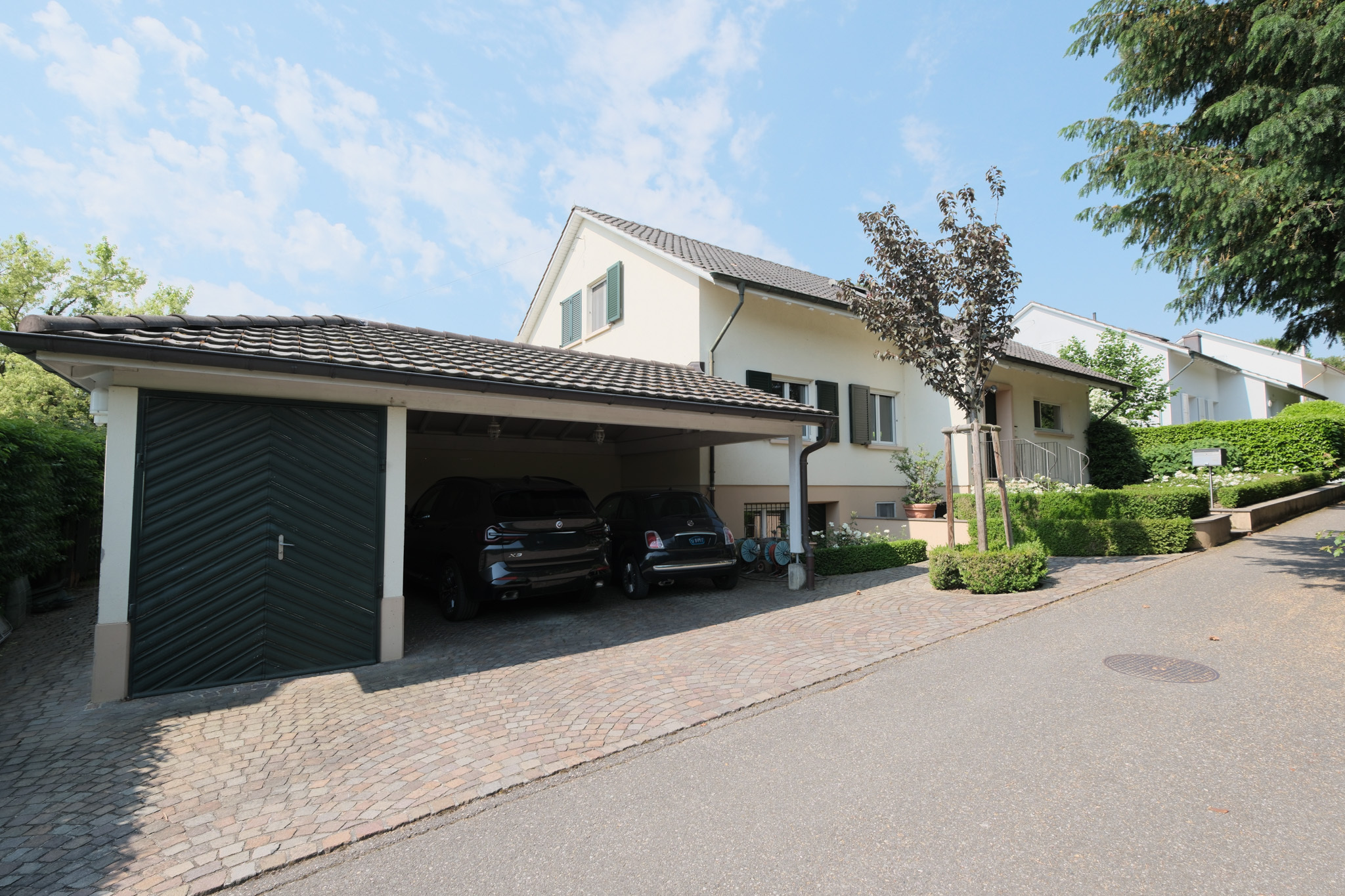 Hausansicht Strassenseite Nord Hausansicht Strassenseite Nord