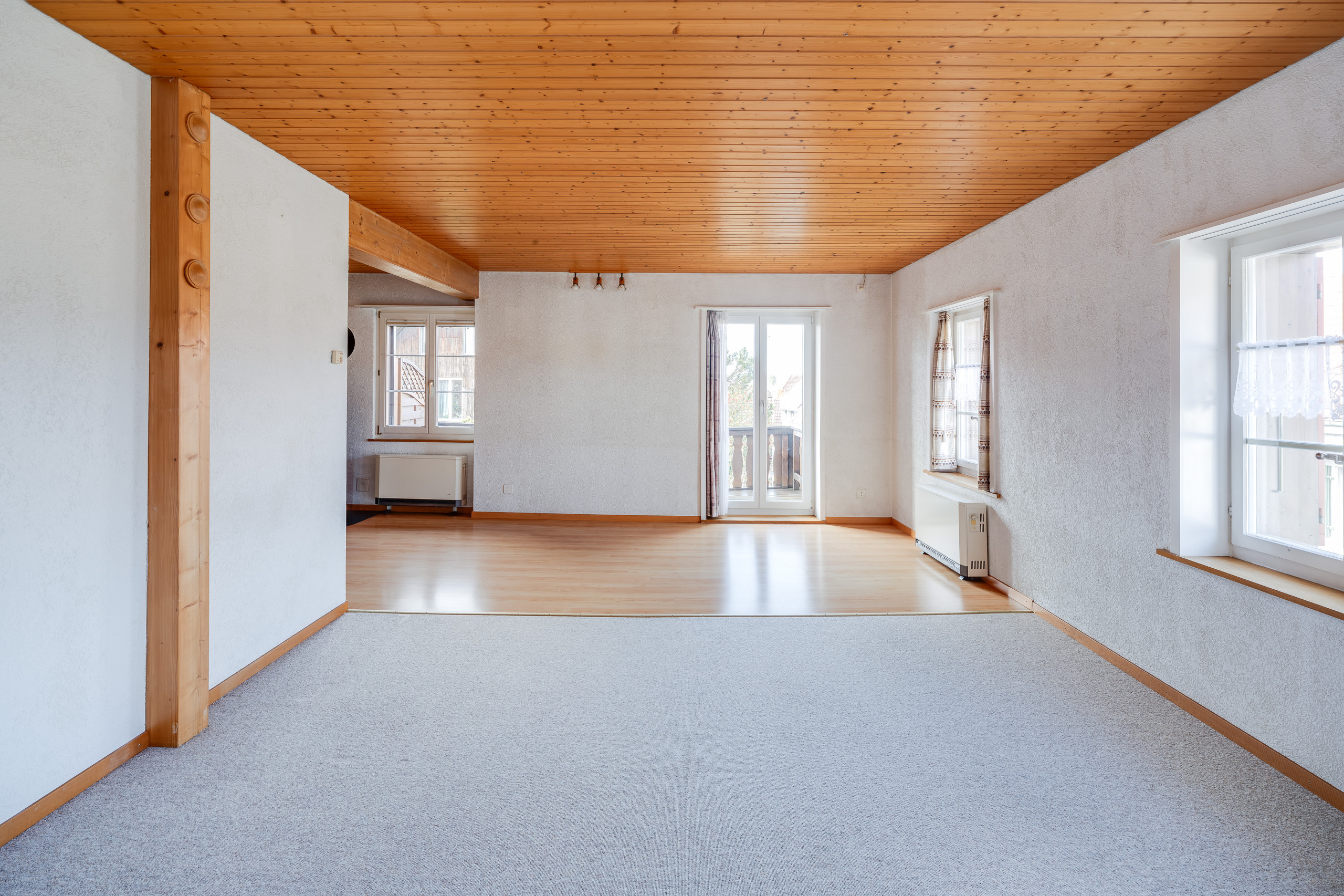 WOHNBEREICH MIT BALKONZUGANG WOHNBEREICH MIT BALKONZUGANG