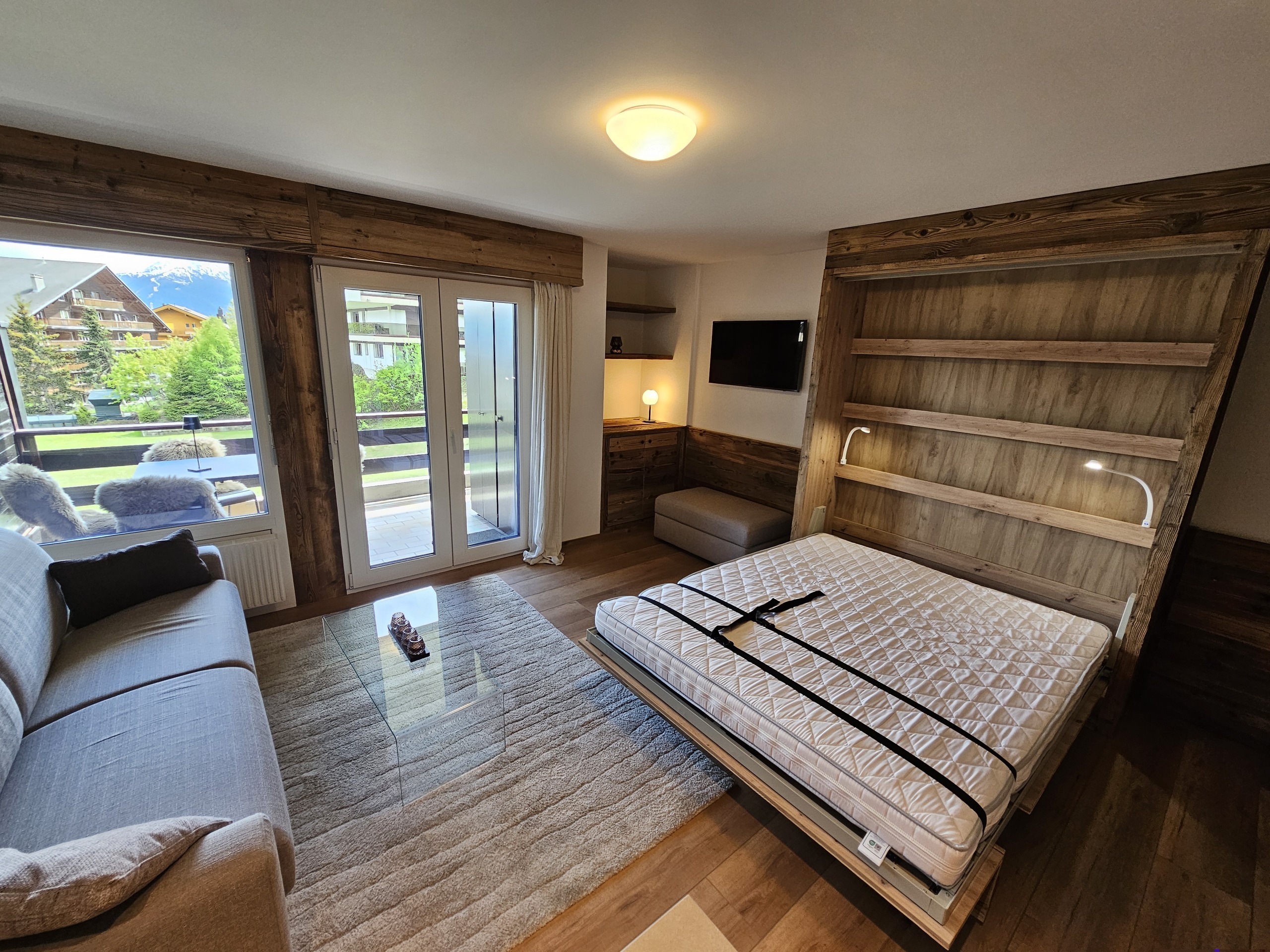 Interior view 3