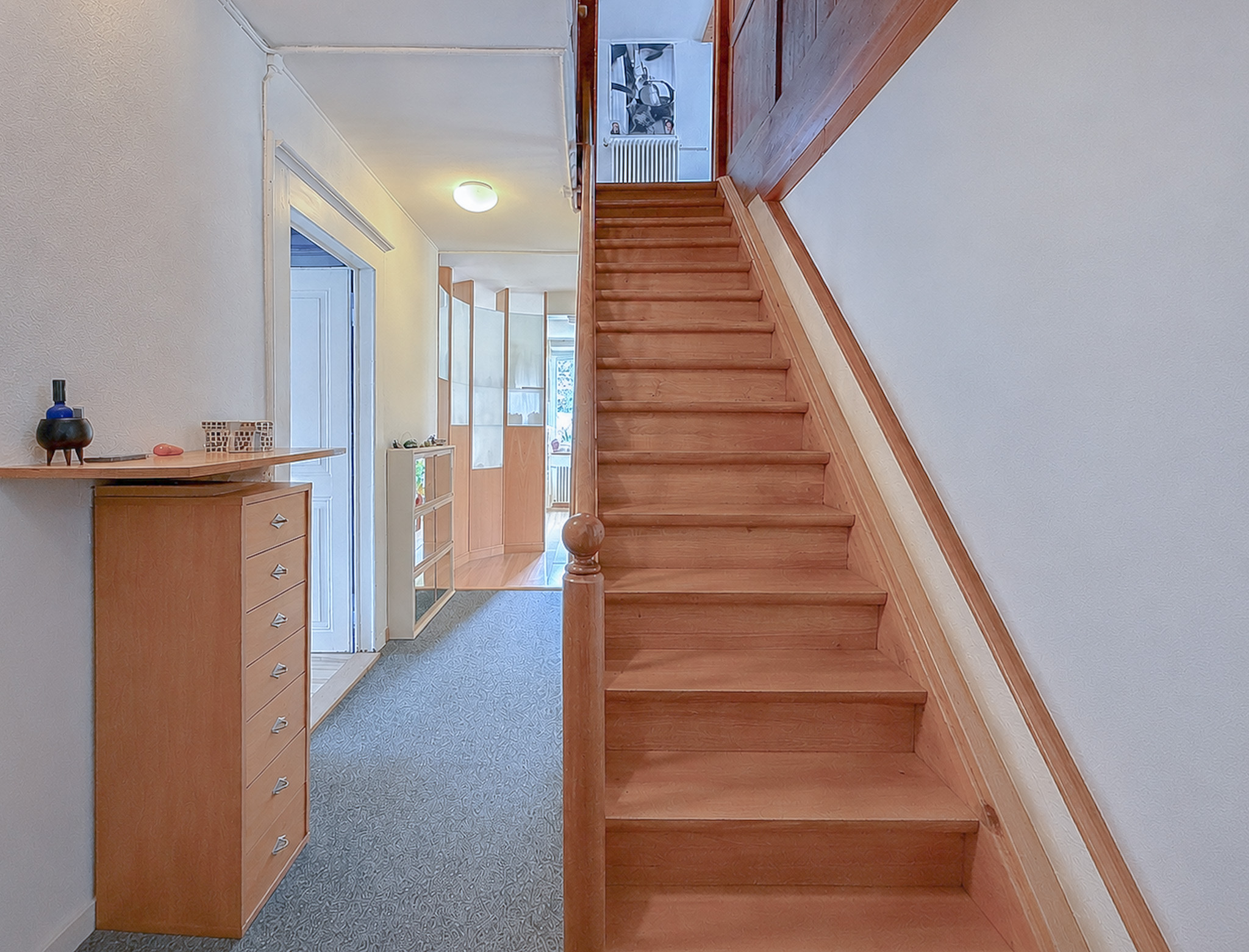 Rez-de-chaussée, escalier