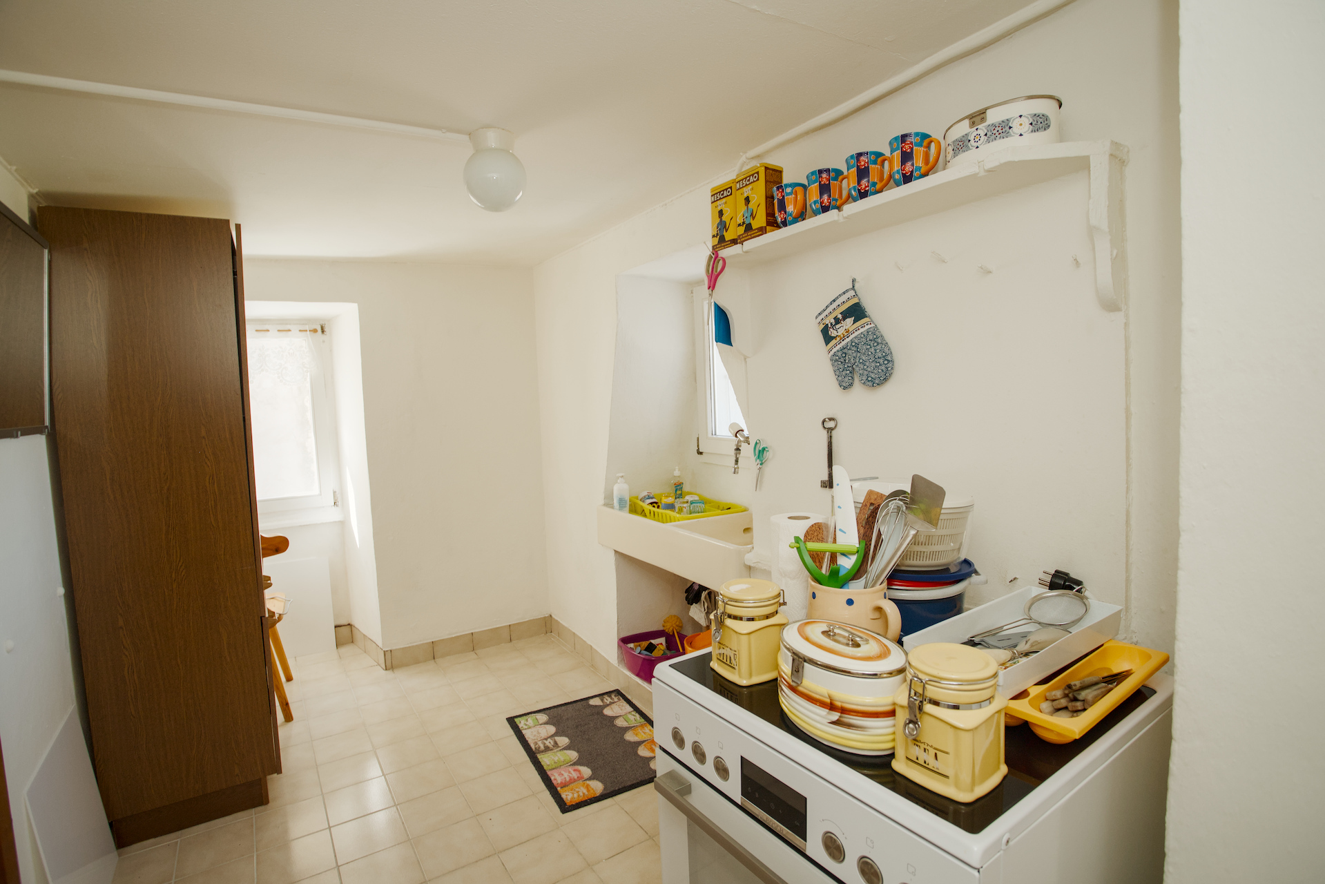 Interior view 6