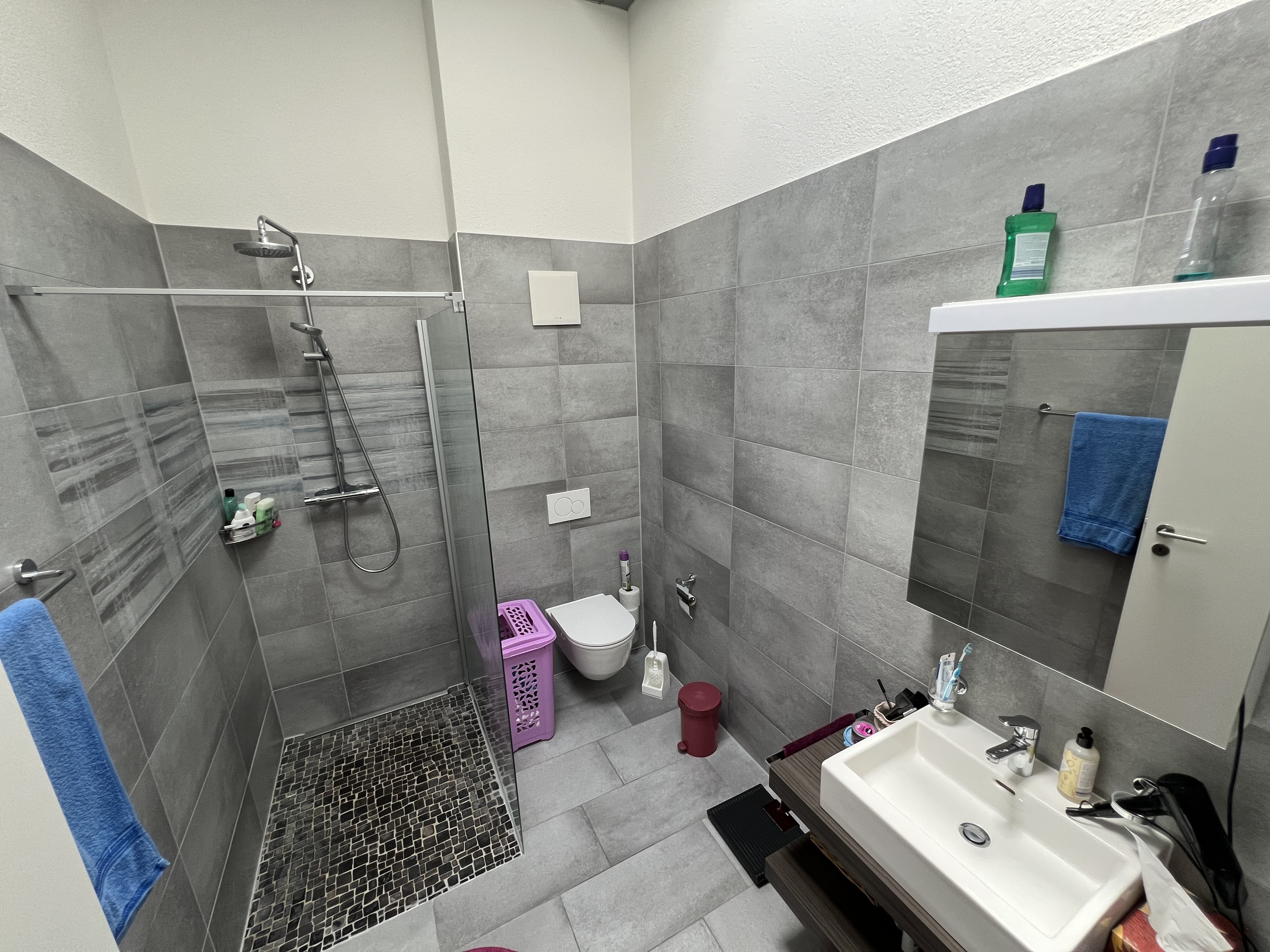 Powder room Powder room