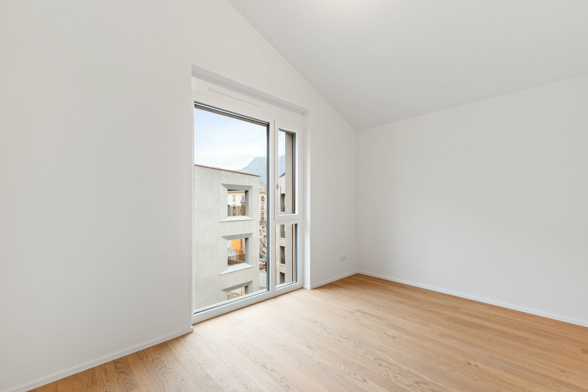 Schlafzimmer mit Ankleidebereich