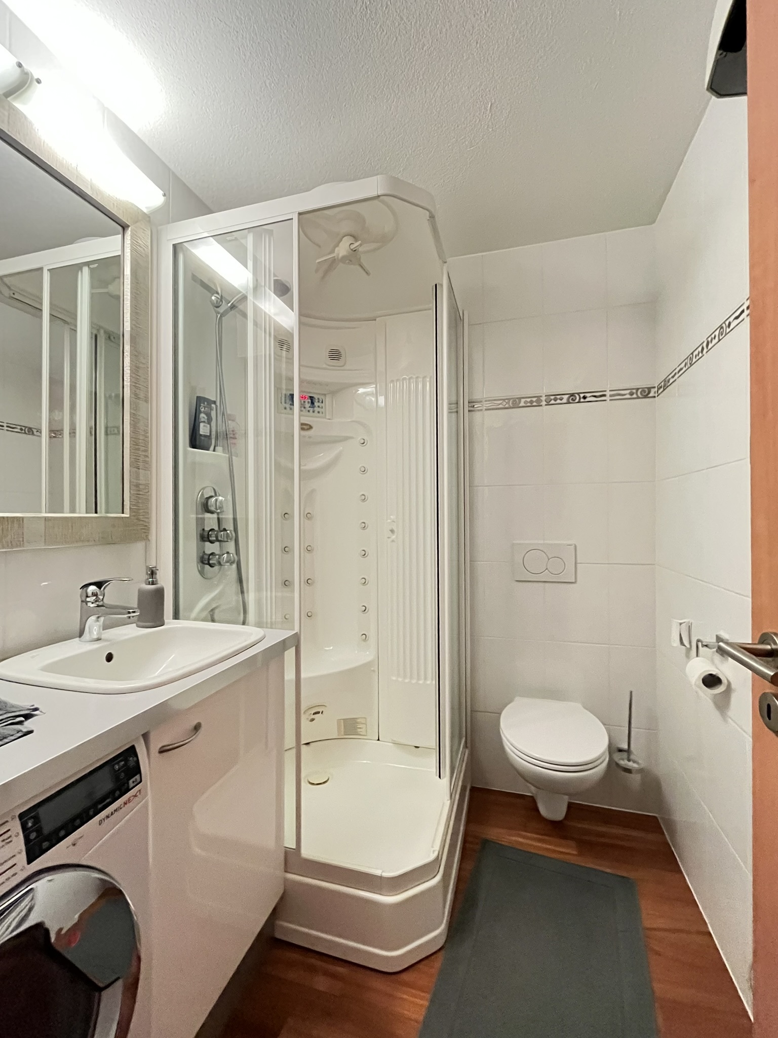 Bagno con doccia Bagno con doccia