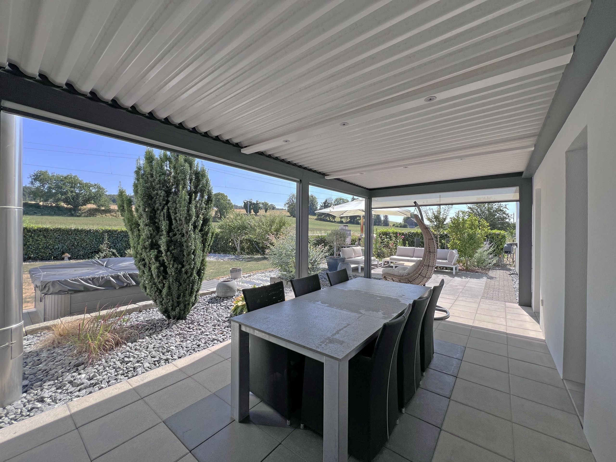 Pergola bioclimatique