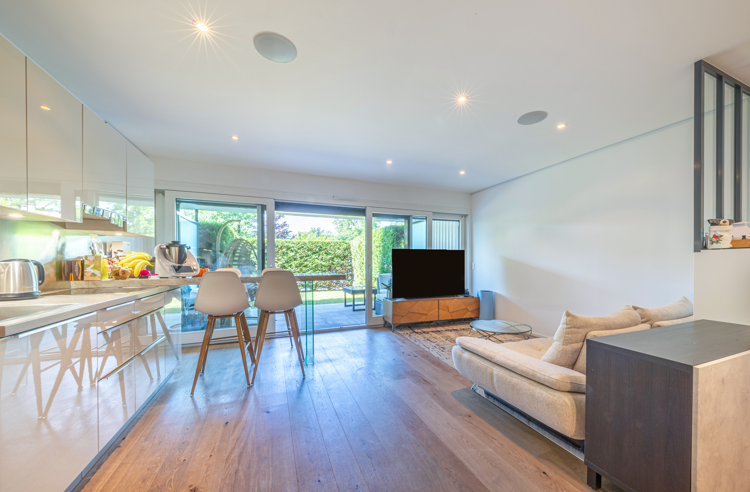 Interior view 1
