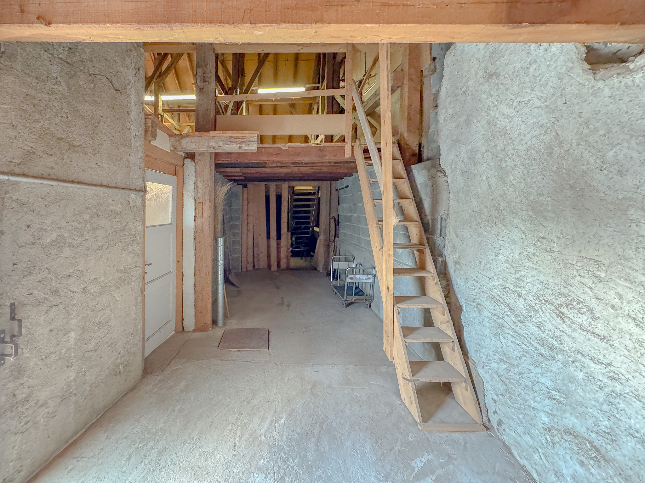 Grand galetas brut avec possibilité d'agrandissement