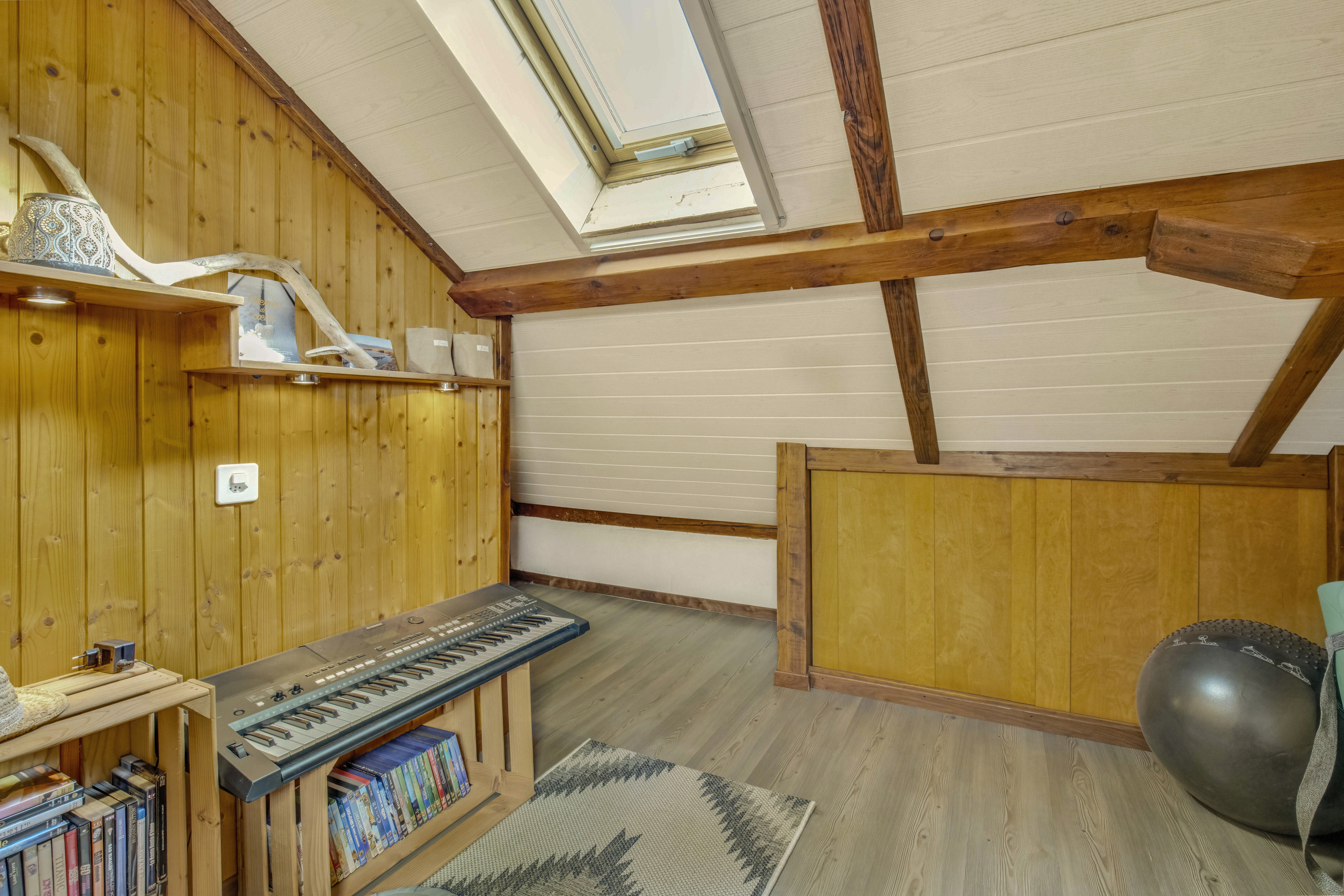 Bureau  Bureau