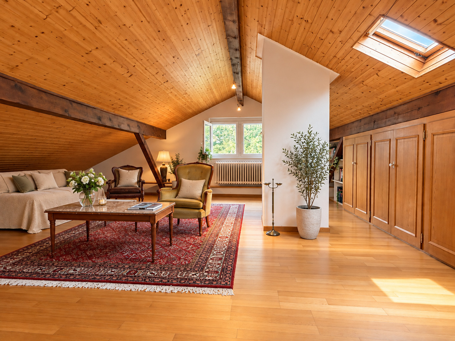 Combres: Suite avec espace séjour/TV et rangements intégrés Combres: Suite avec espace séjour/TV et rangements intégrés