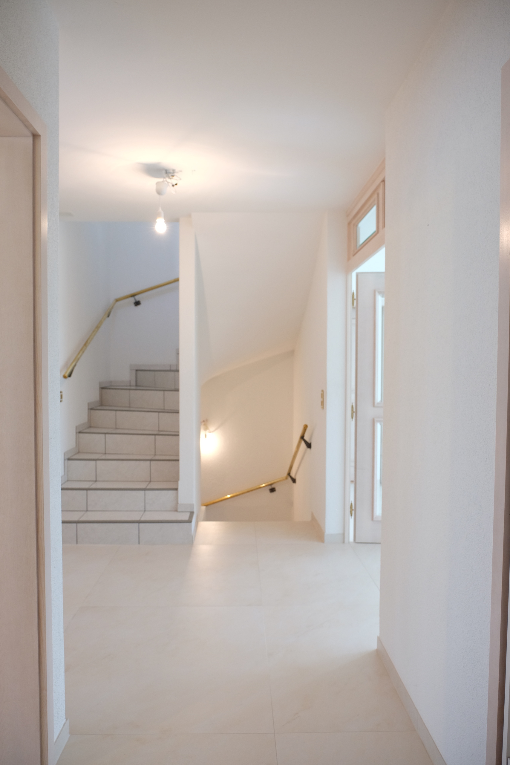 Treppenaufgang und Abgang Treppenaufgang und Abgang