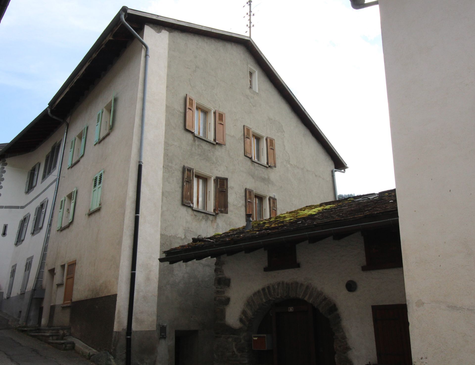 Photo 1
