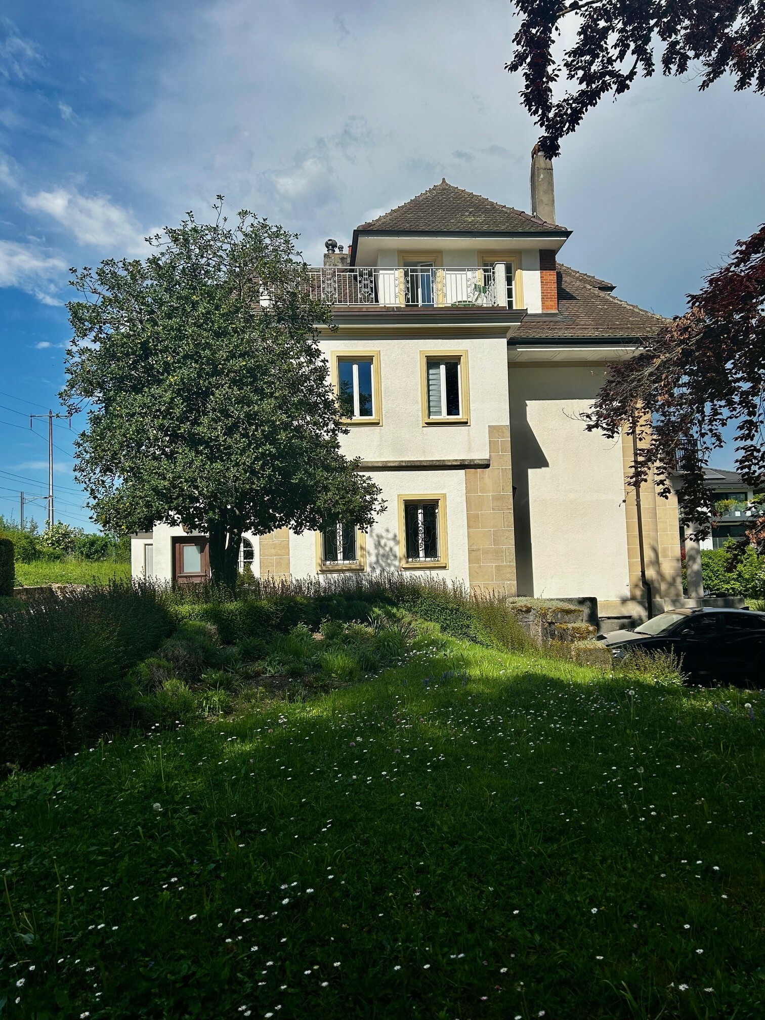 Exterior view 1