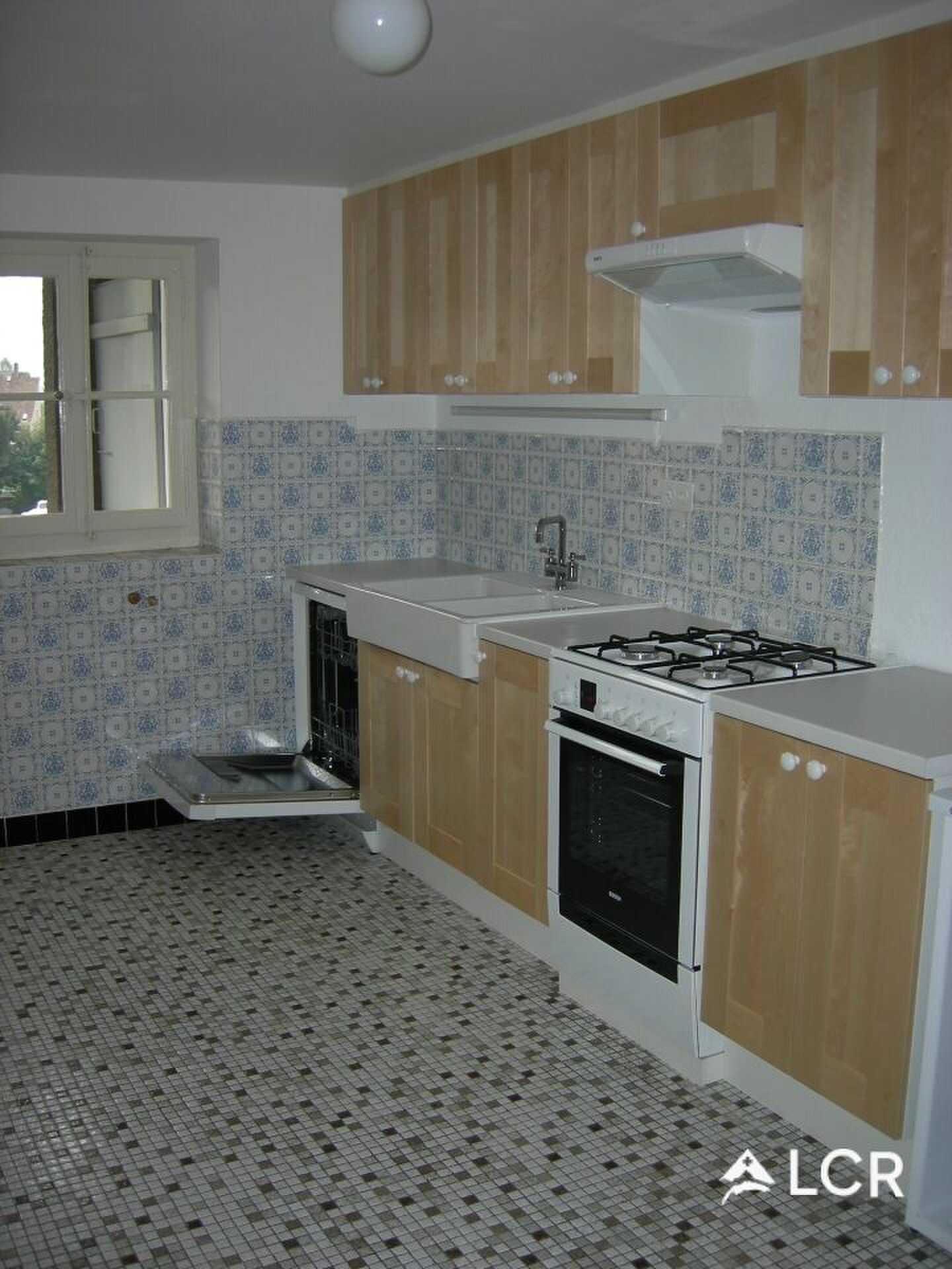 Picture 3